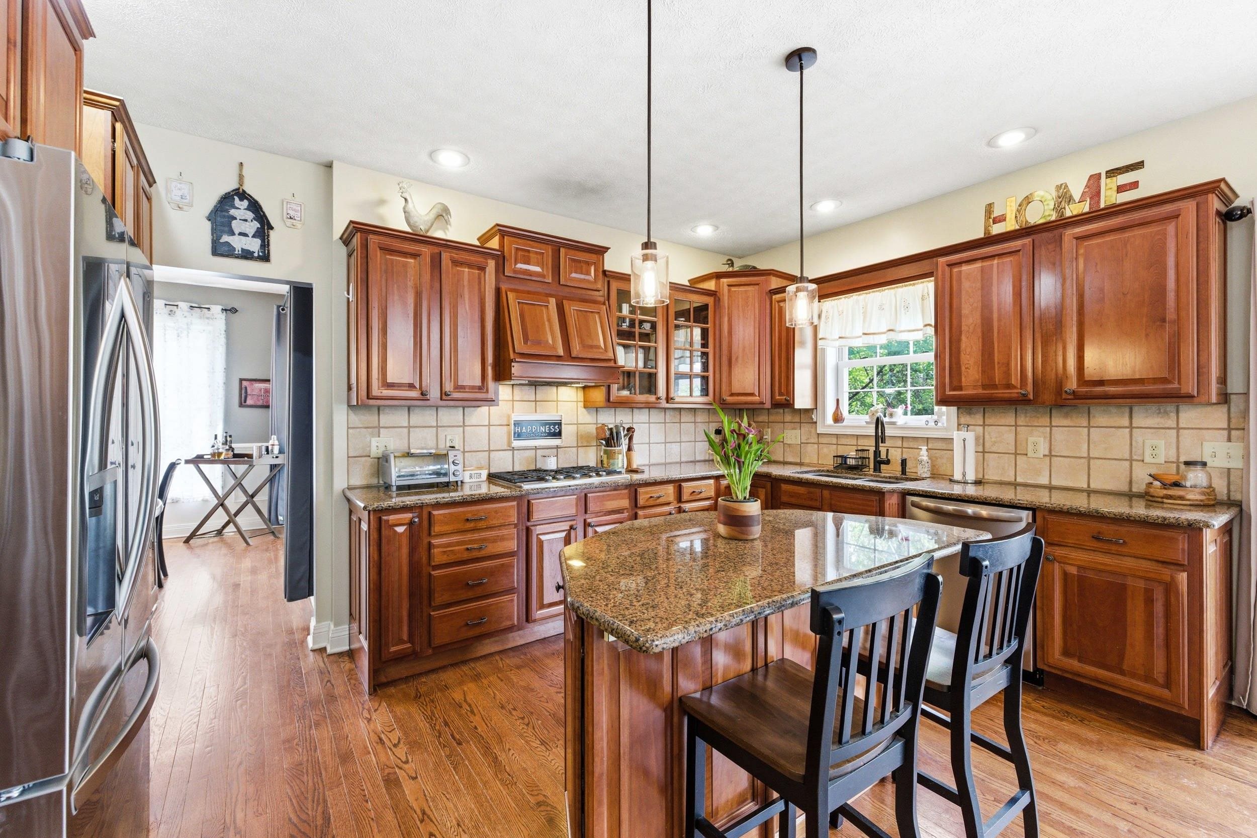 240 NORTHVIEW DR