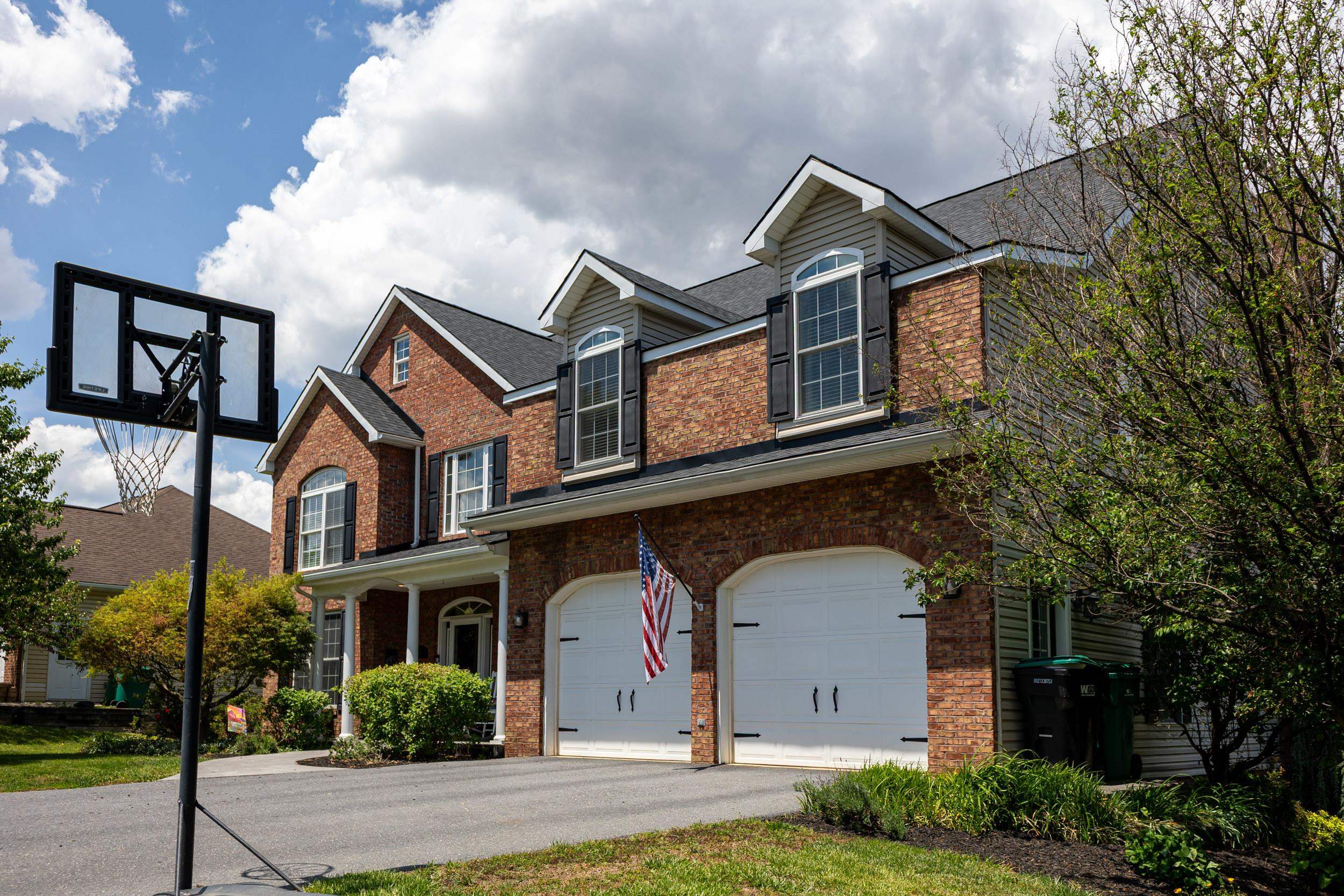 240 NORTHVIEW DR