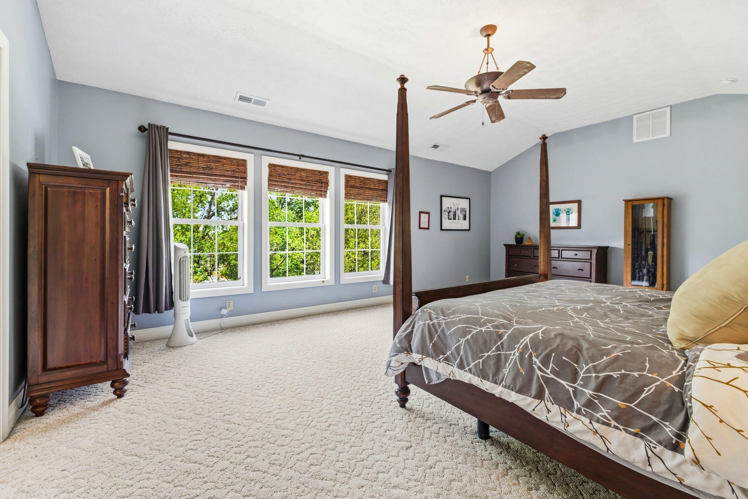 240 NORTHVIEW DR