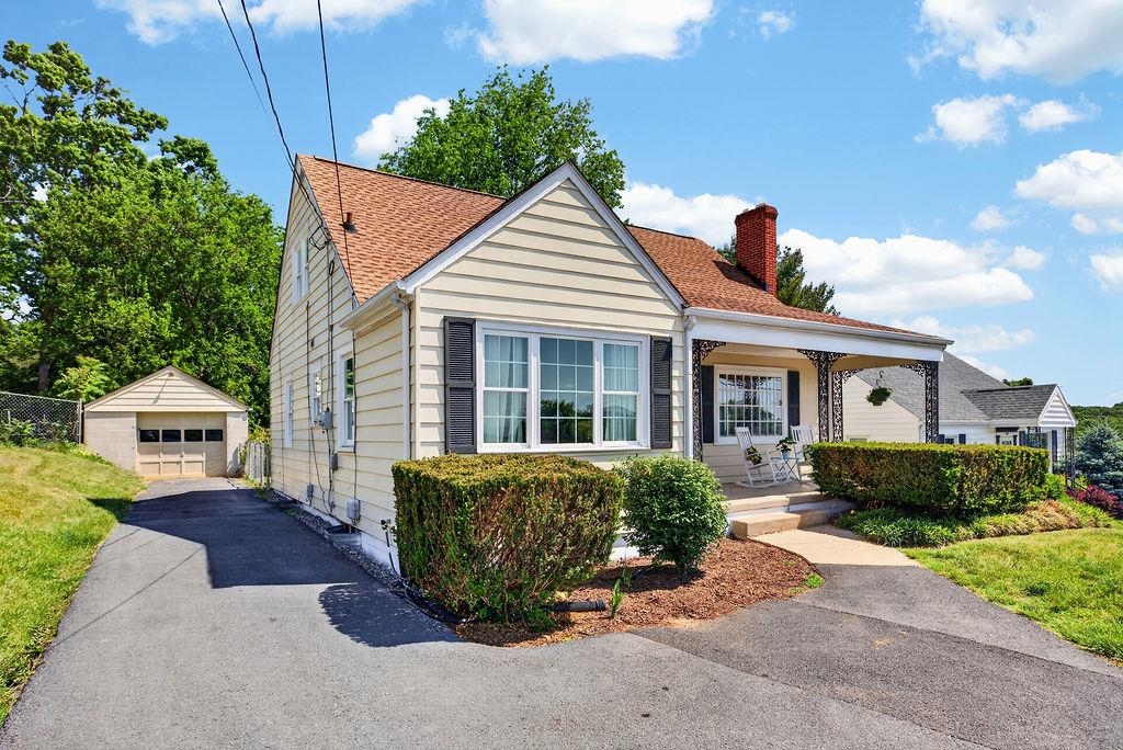 1003 SKYMONT RD