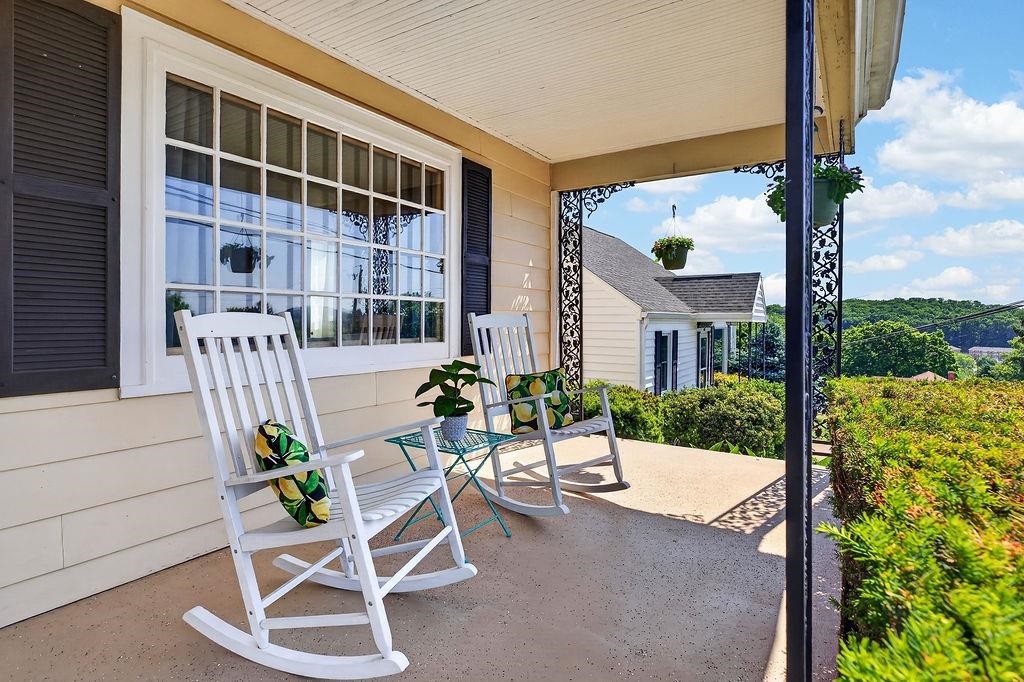 1003 SKYMONT RD