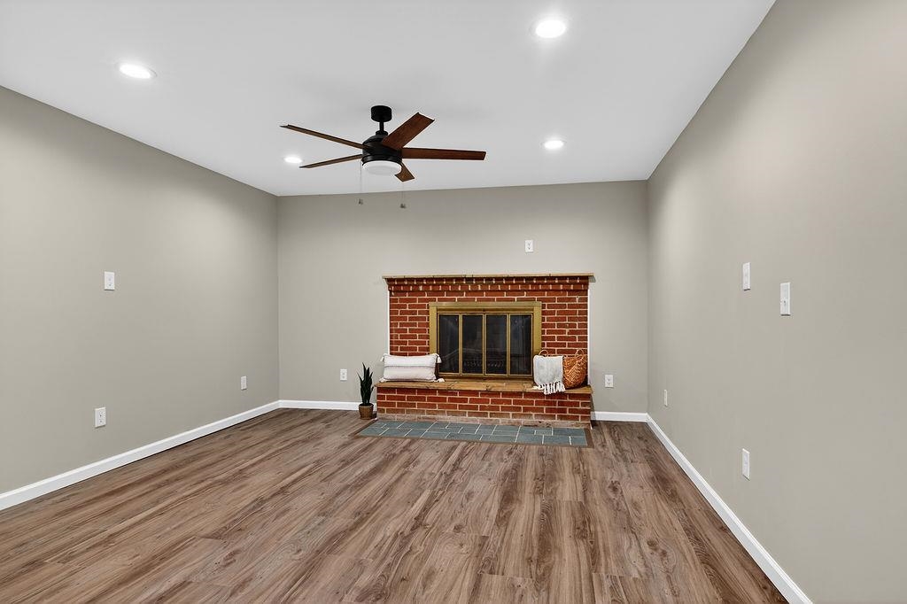 151 SUNSET DR