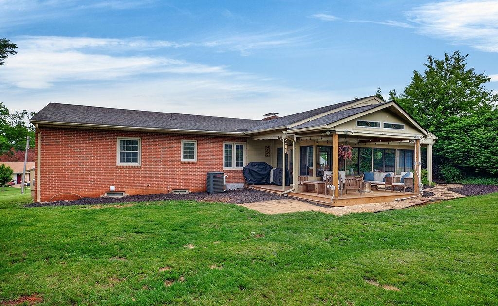 151 SUNSET DR
