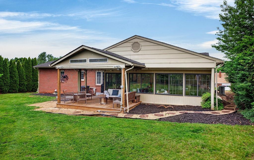 151 SUNSET DR