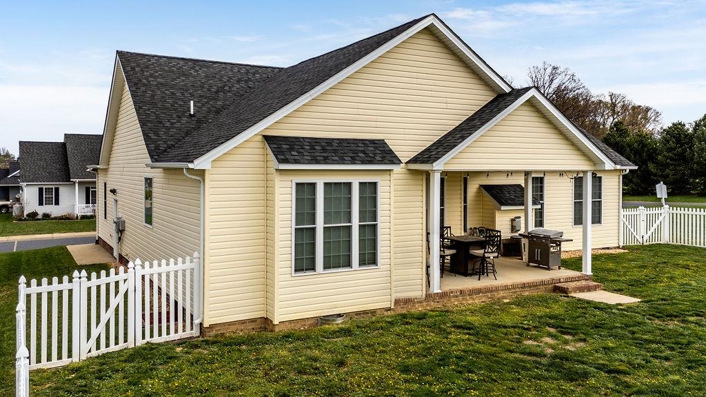 14 OLD OAK DR