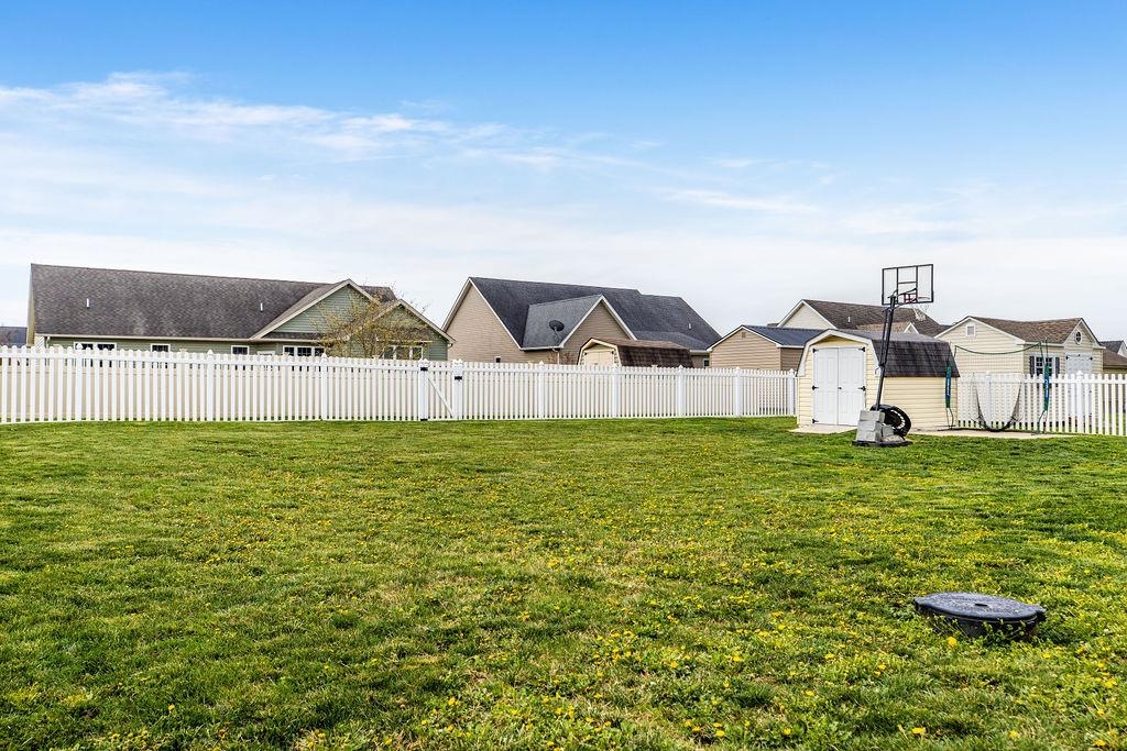 14 OLD OAK DR