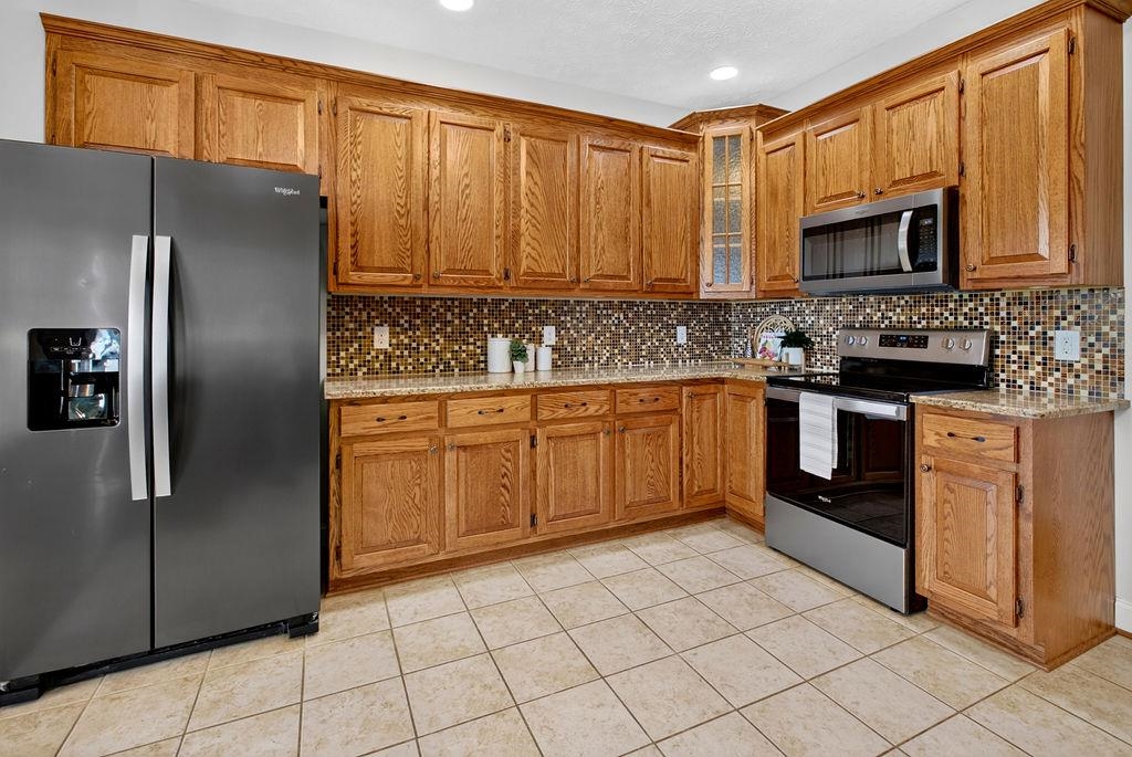 14 OLD OAK DR