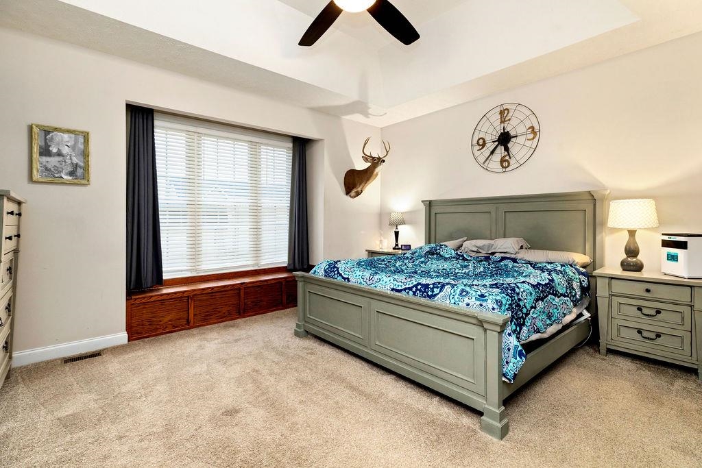 14 OLD OAK DR