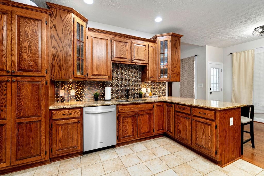 14 OLD OAK DR