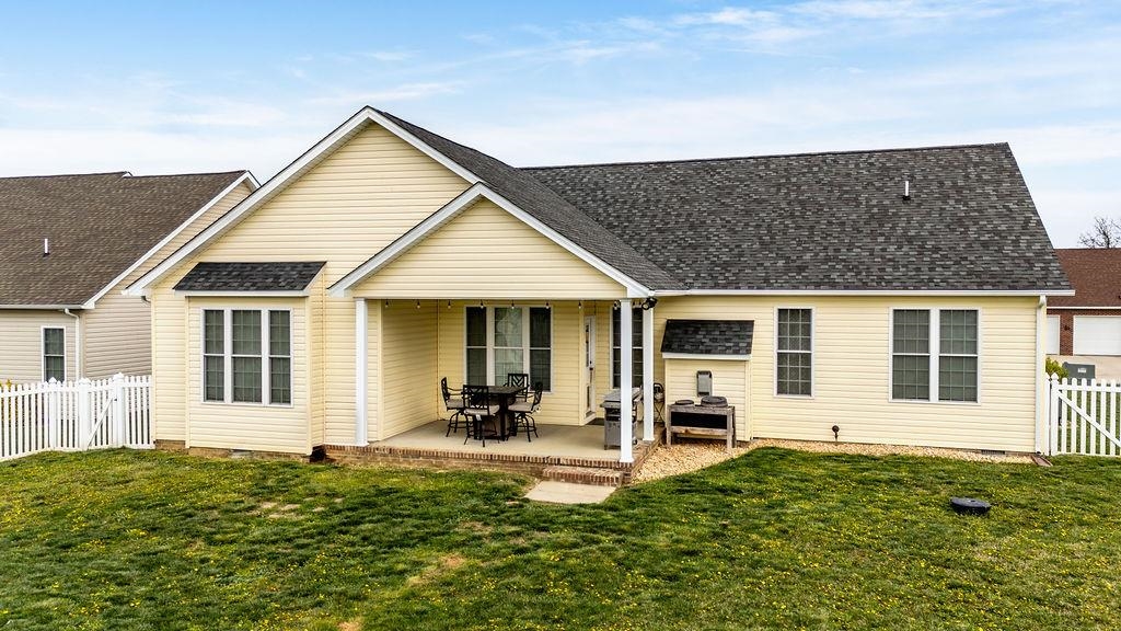 14 OLD OAK DR