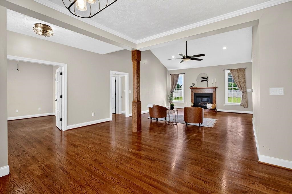14 OLD OAK DR