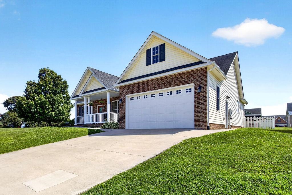 14 OLD OAK DR
