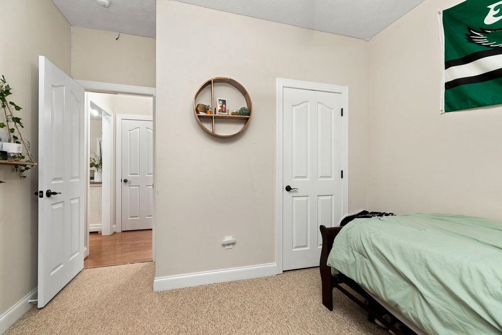 14 OLD OAK DR