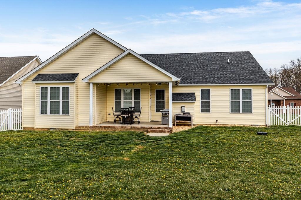 14 OLD OAK DR