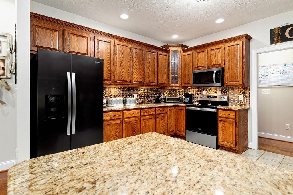 14 OLD OAK DR
