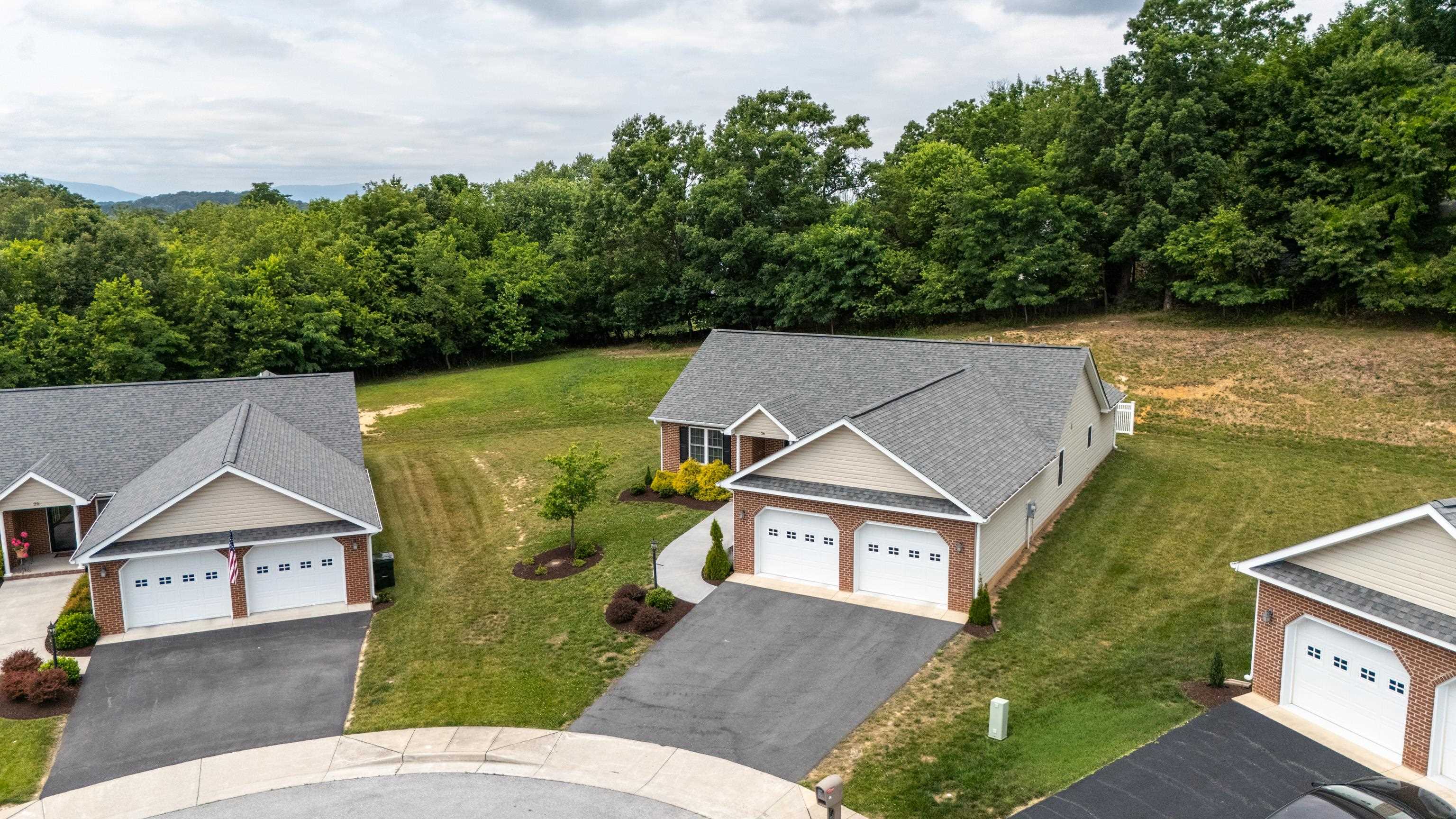26 OAK VIEW DR