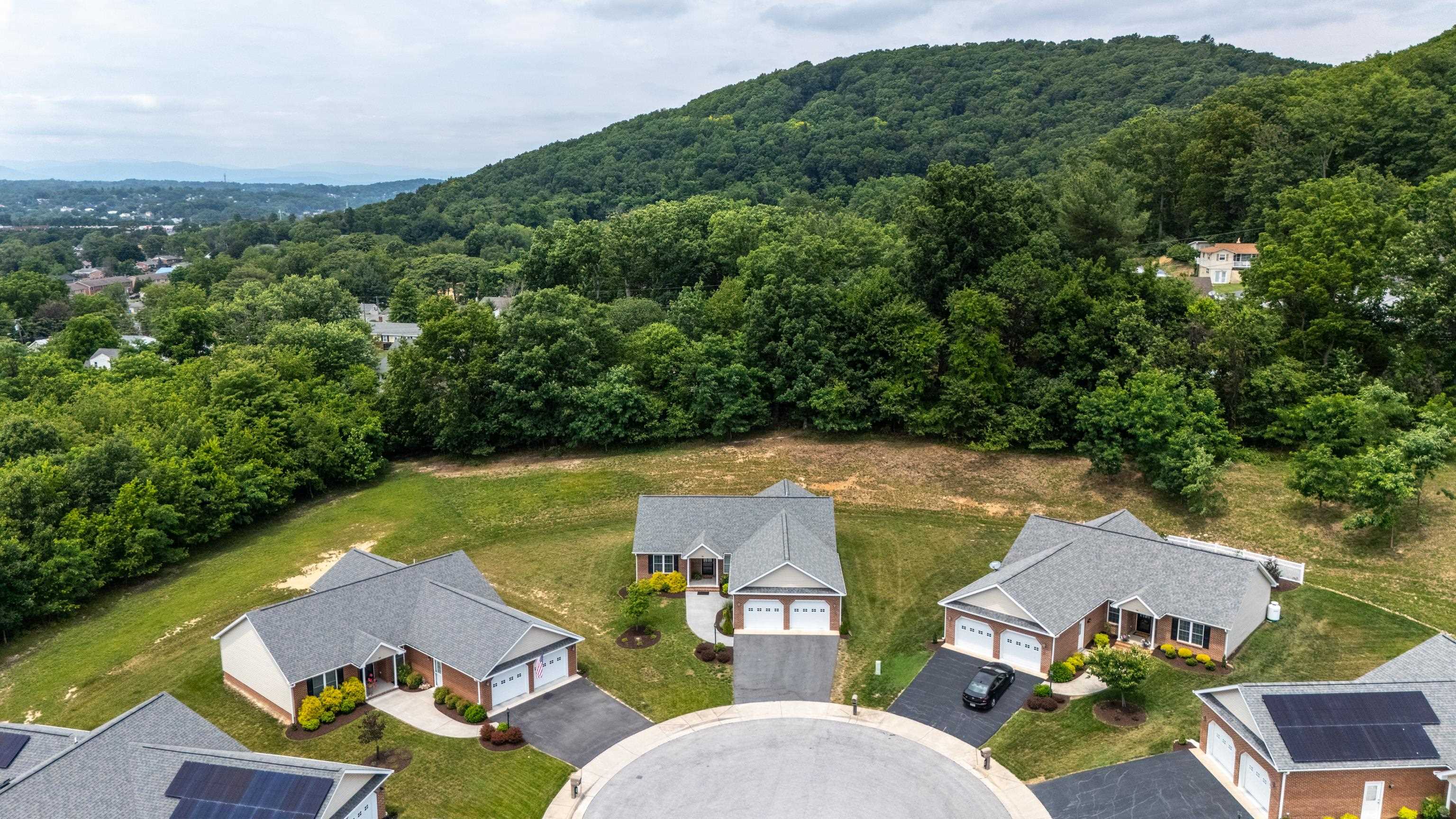 26 OAK VIEW DR