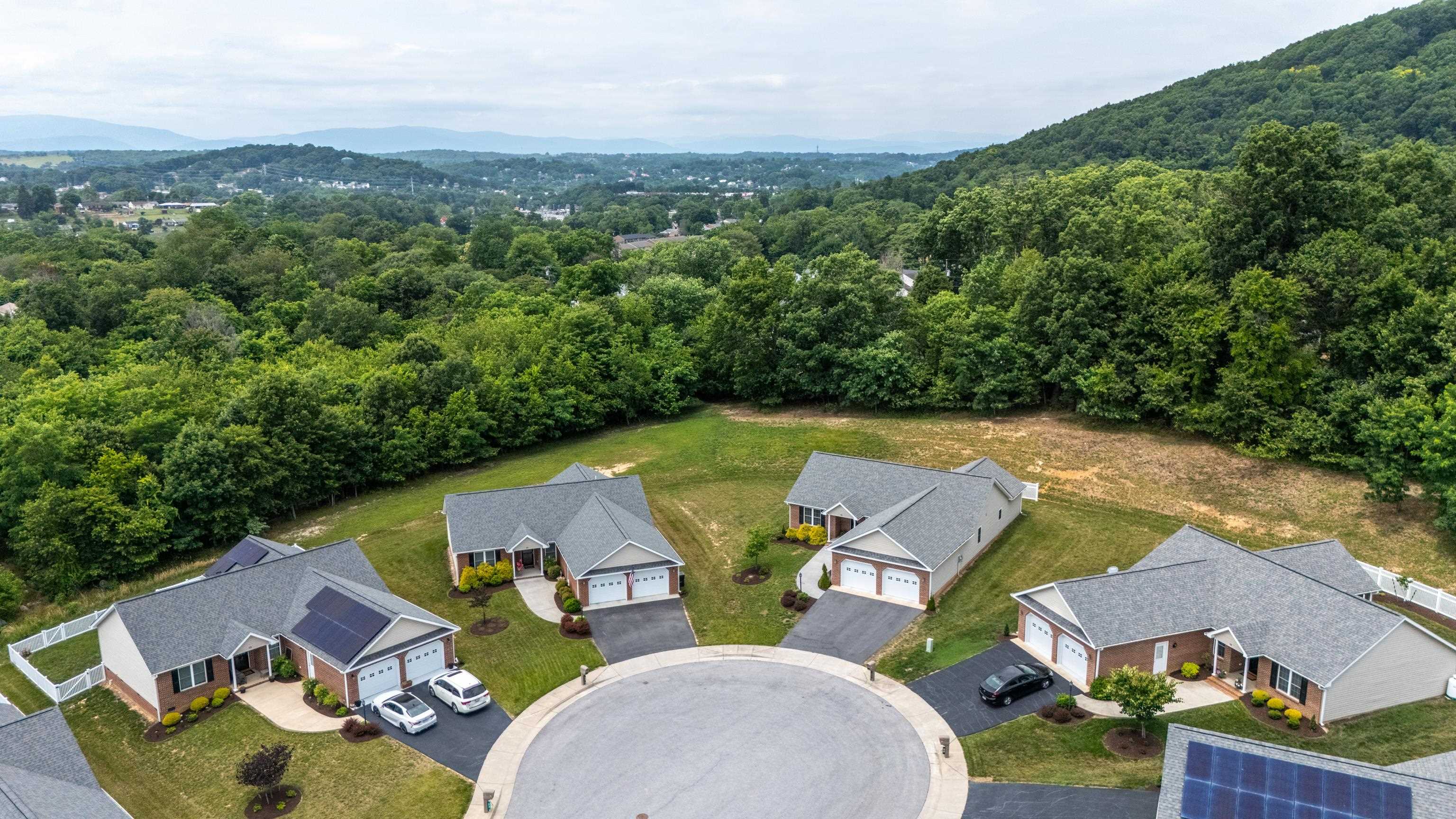 26 OAK VIEW DR
