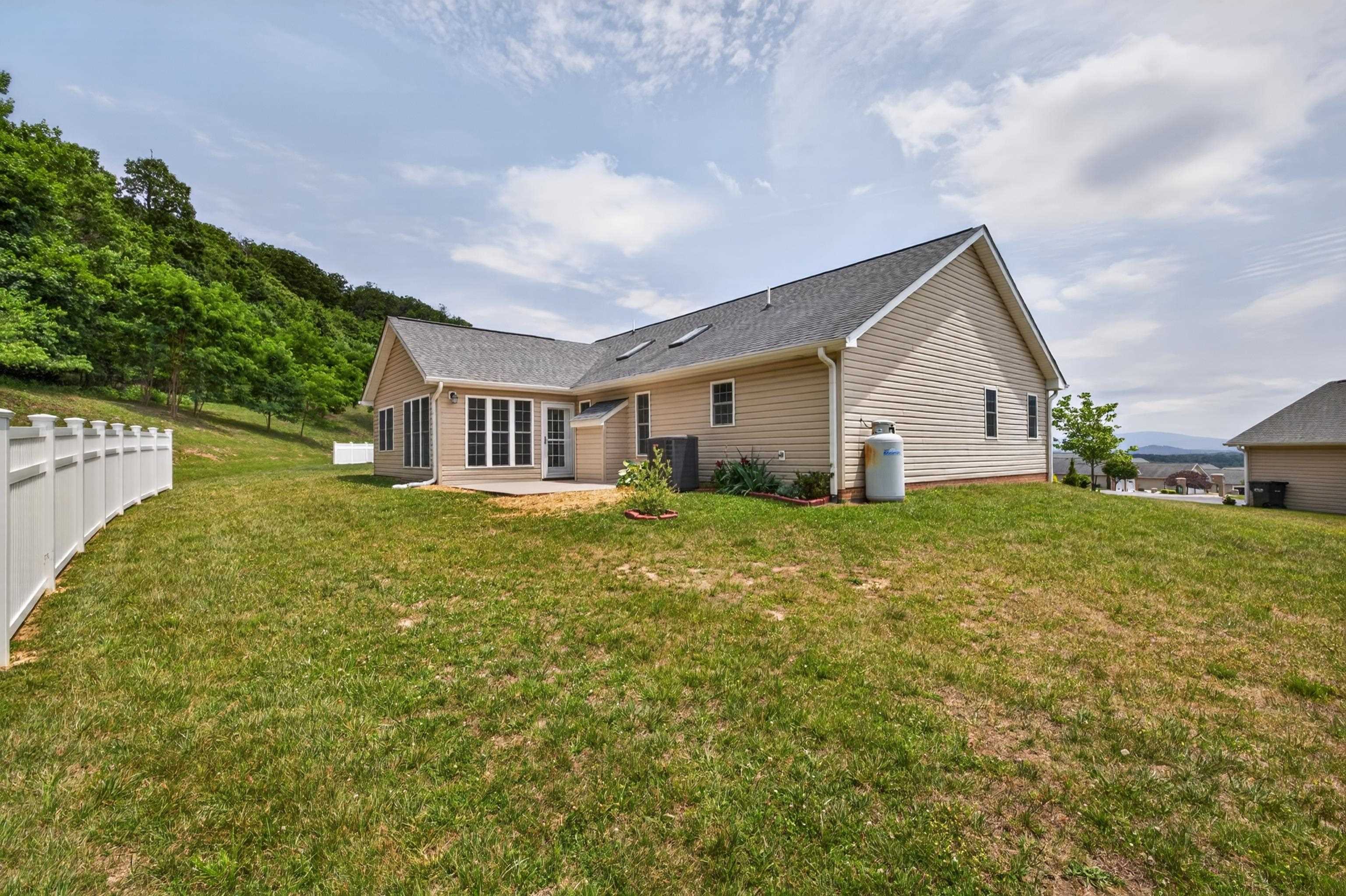 26 OAK VIEW DR