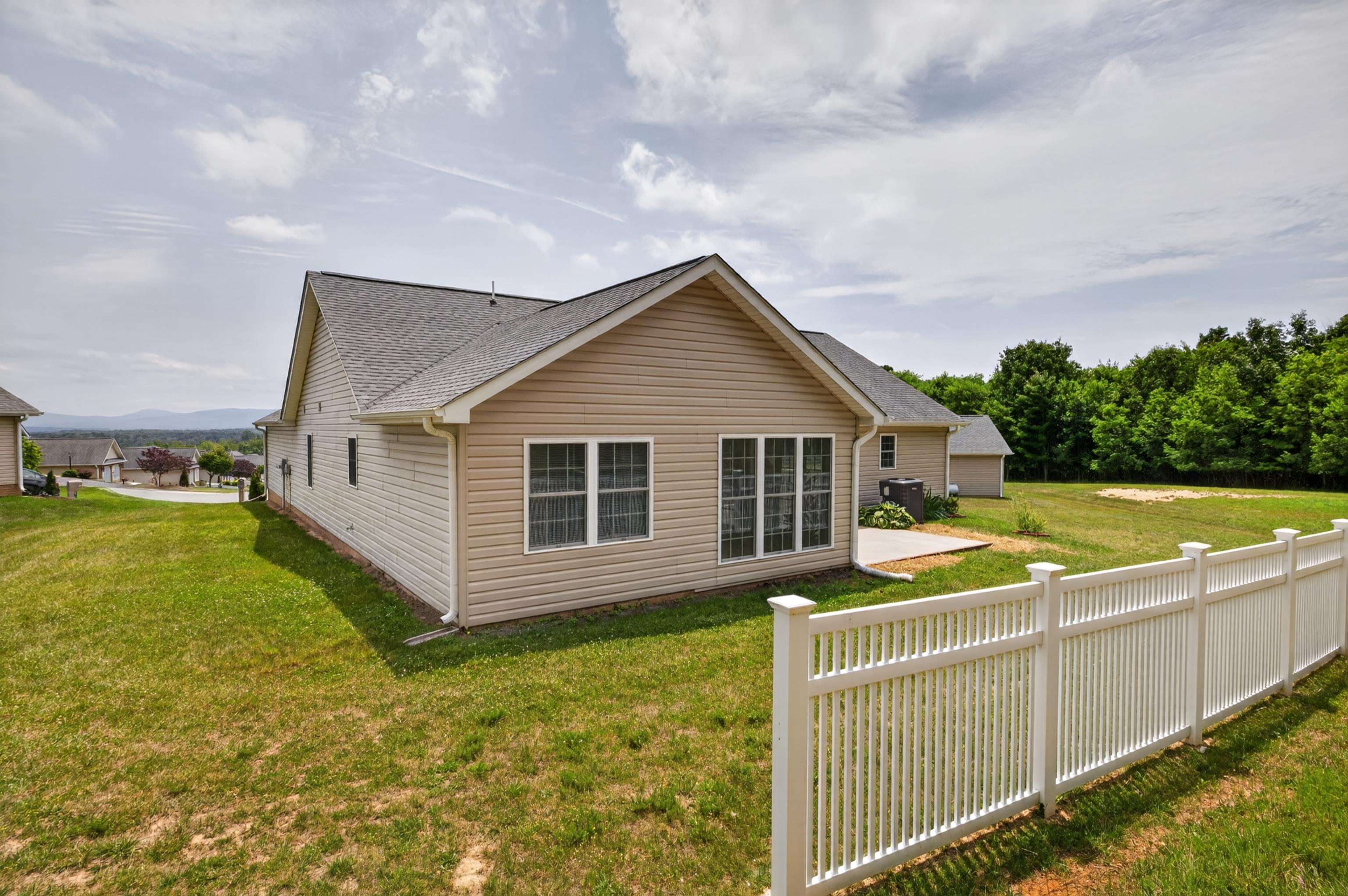 26 OAK VIEW DR
