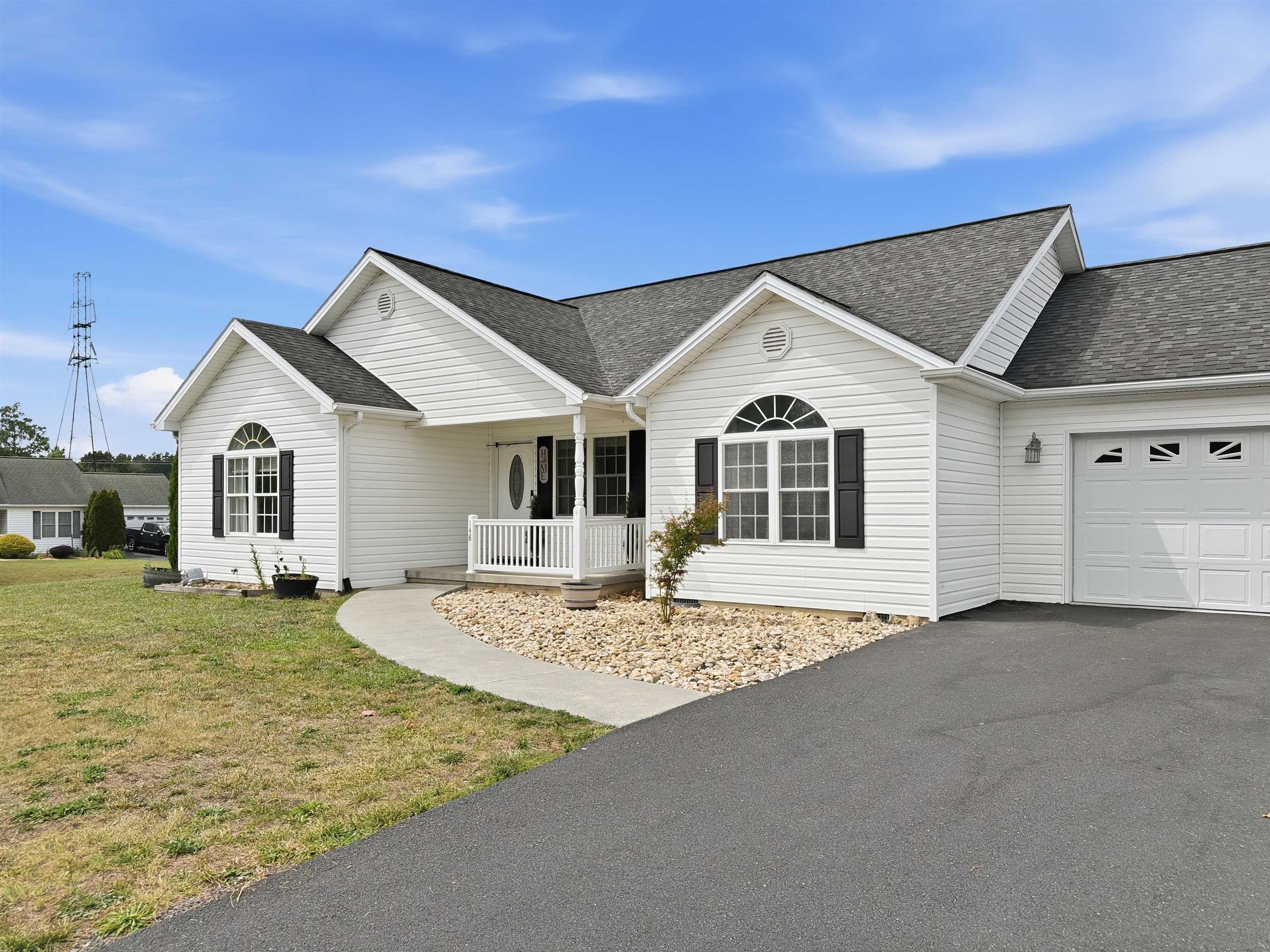 148 WOODSIDE DR