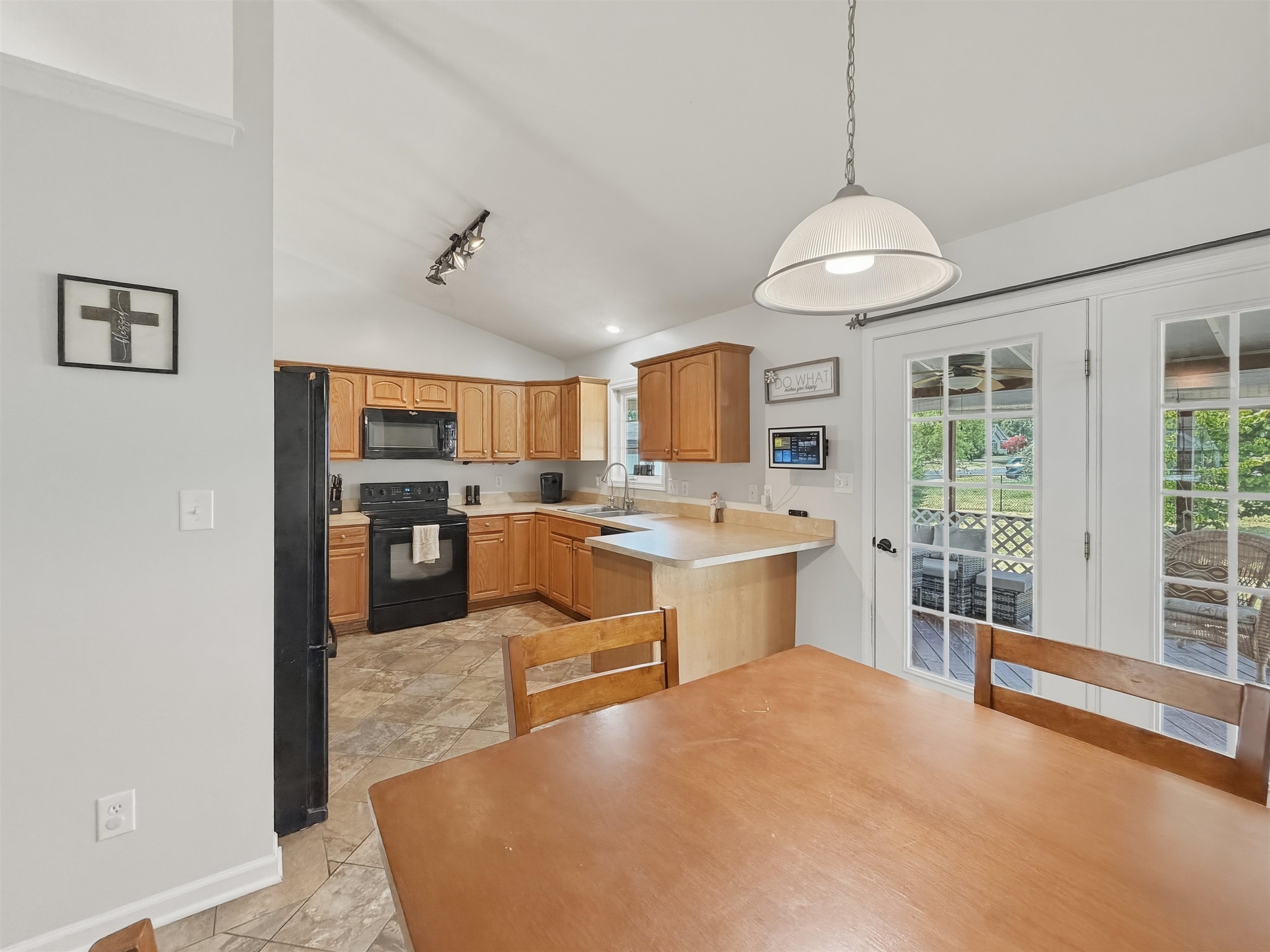 148 WOODSIDE DR