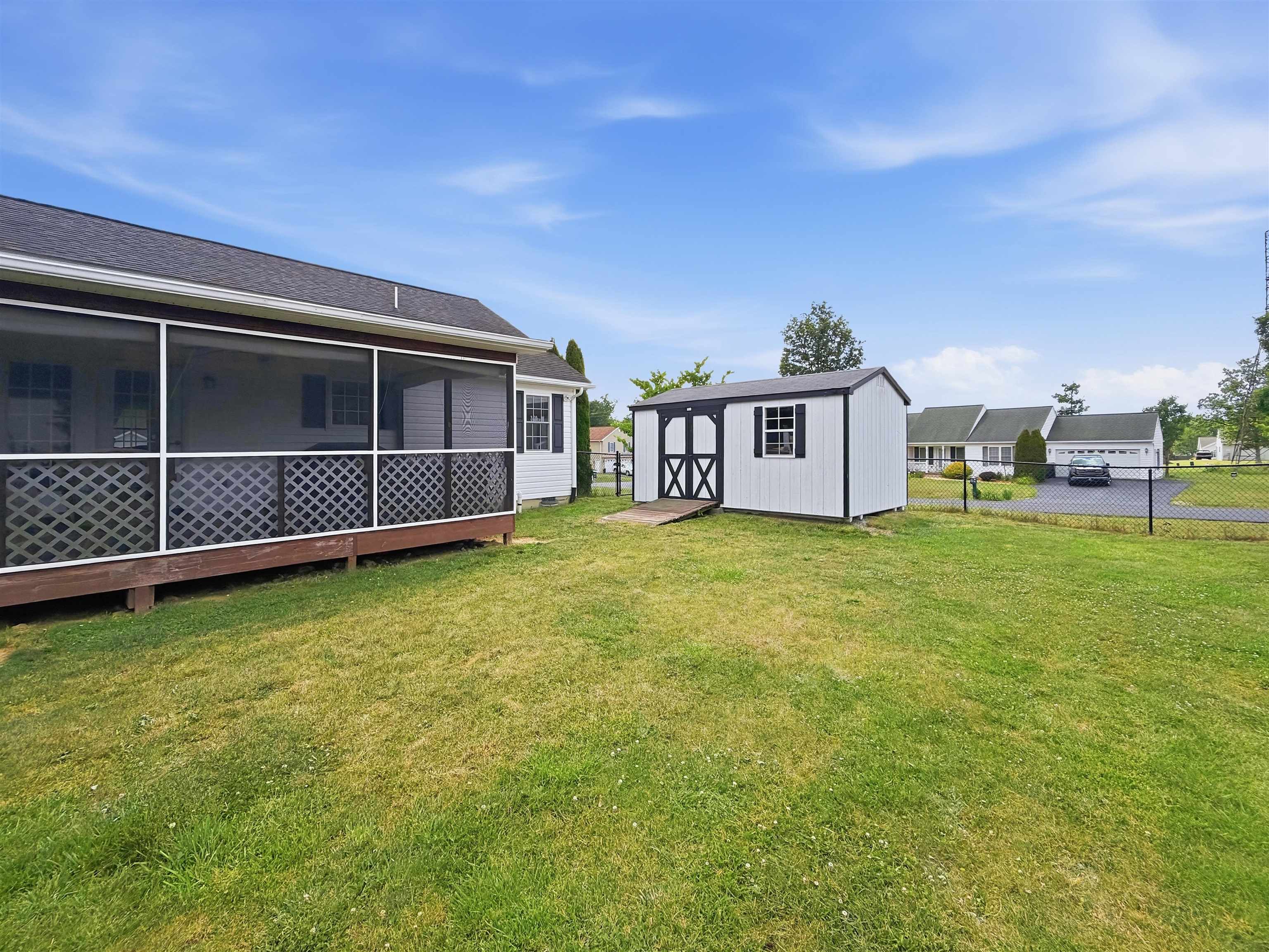 148 WOODSIDE DR