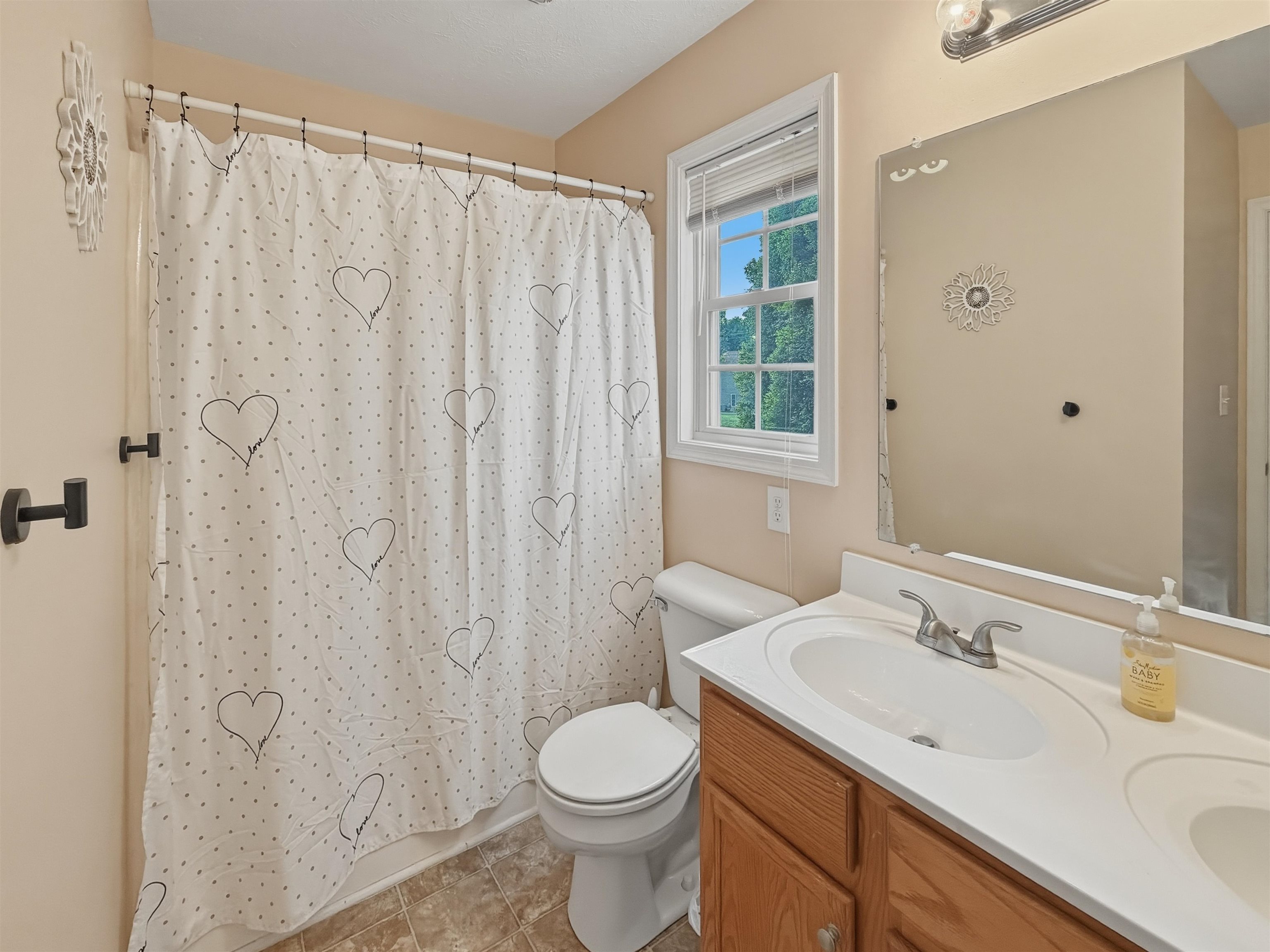 148 WOODSIDE DR