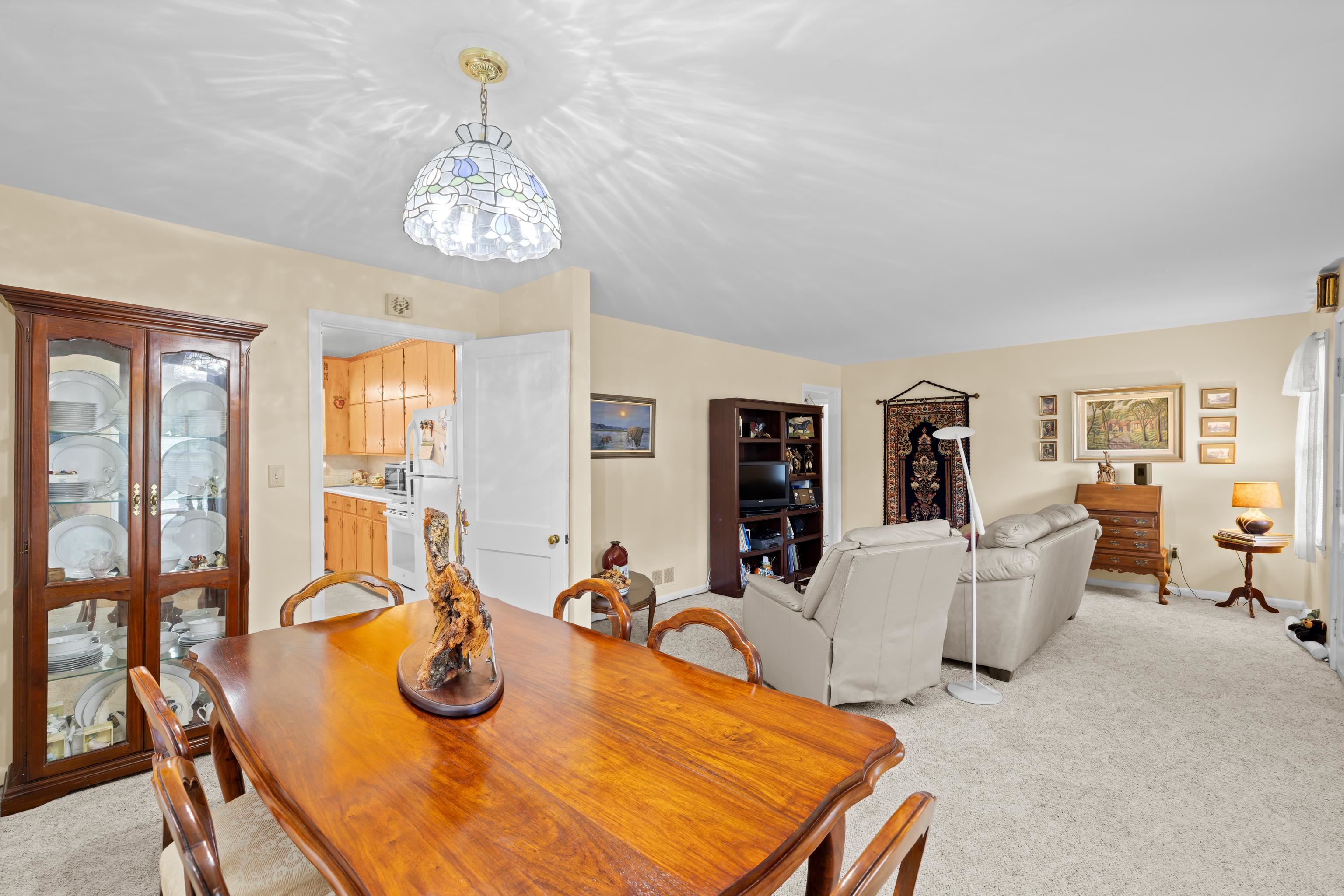 506 COLLEGE CIR