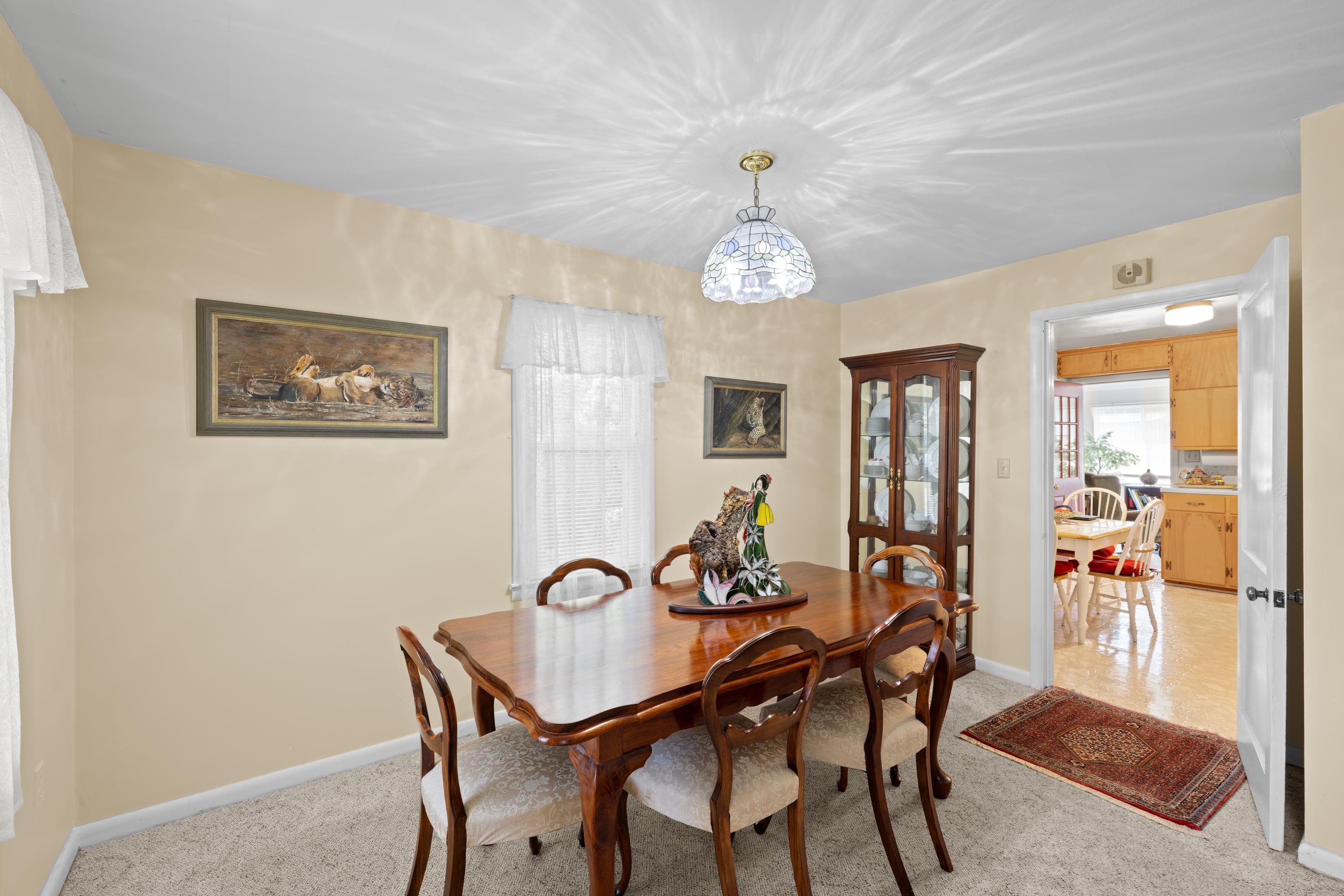 506 COLLEGE CIR