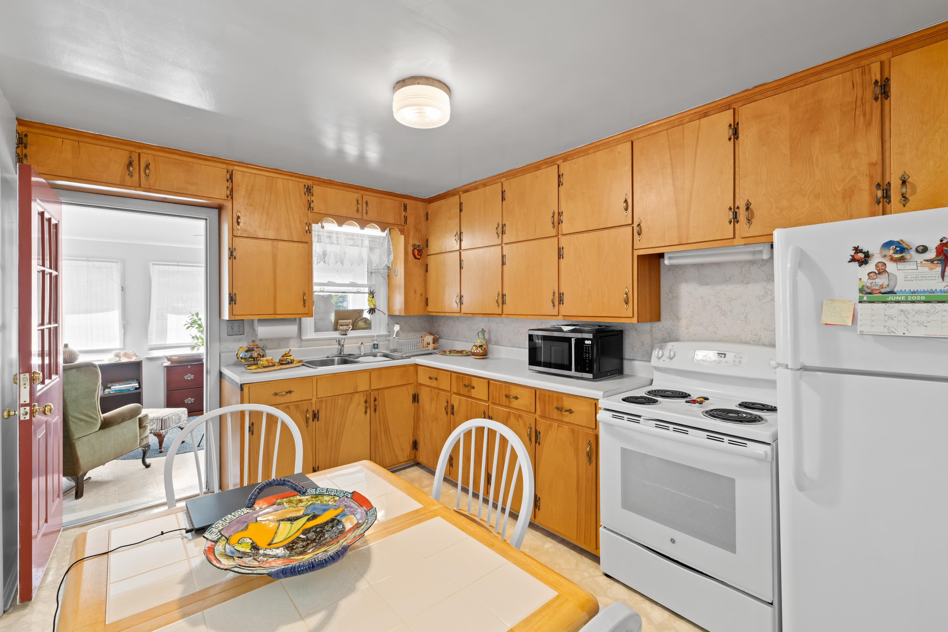 506 COLLEGE CIR