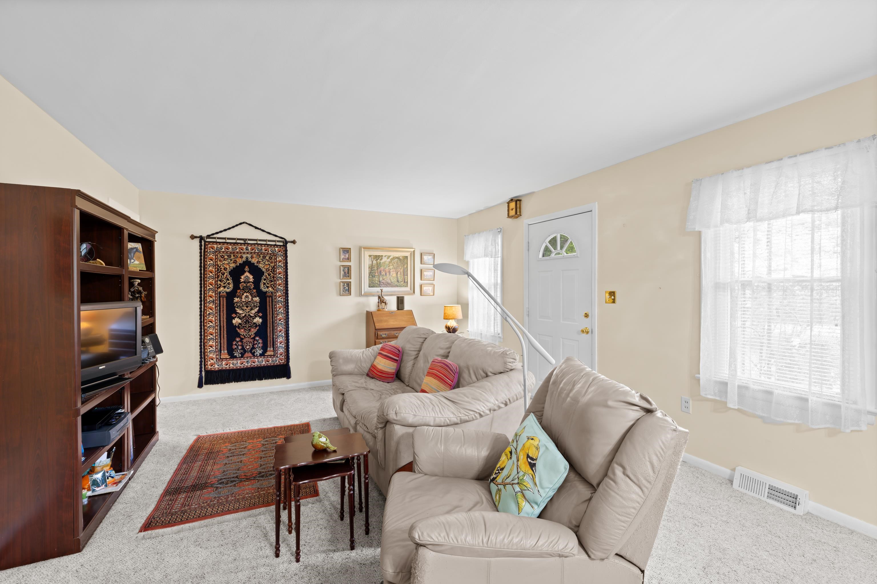 506 COLLEGE CIR