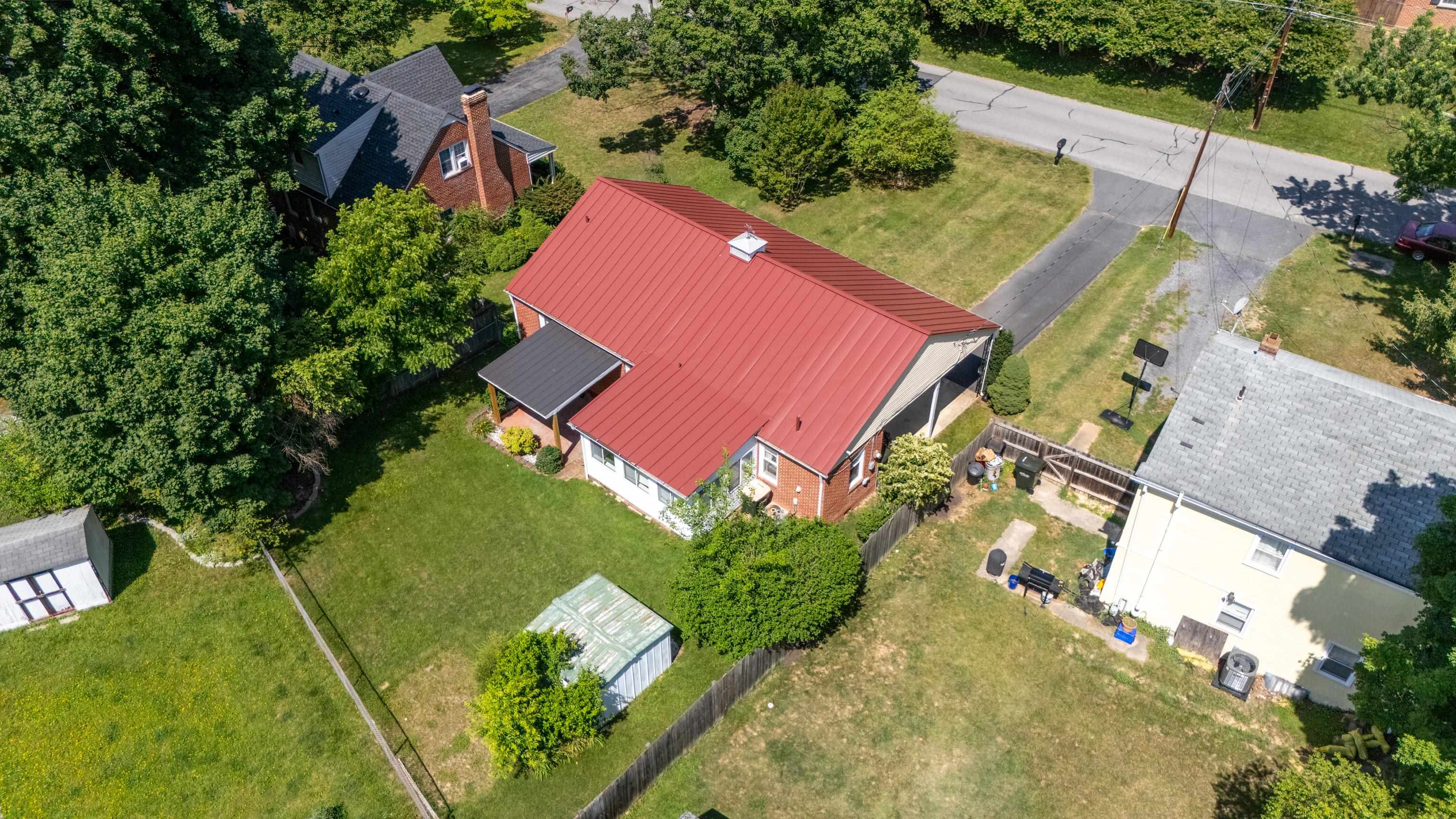 506 COLLEGE CIR