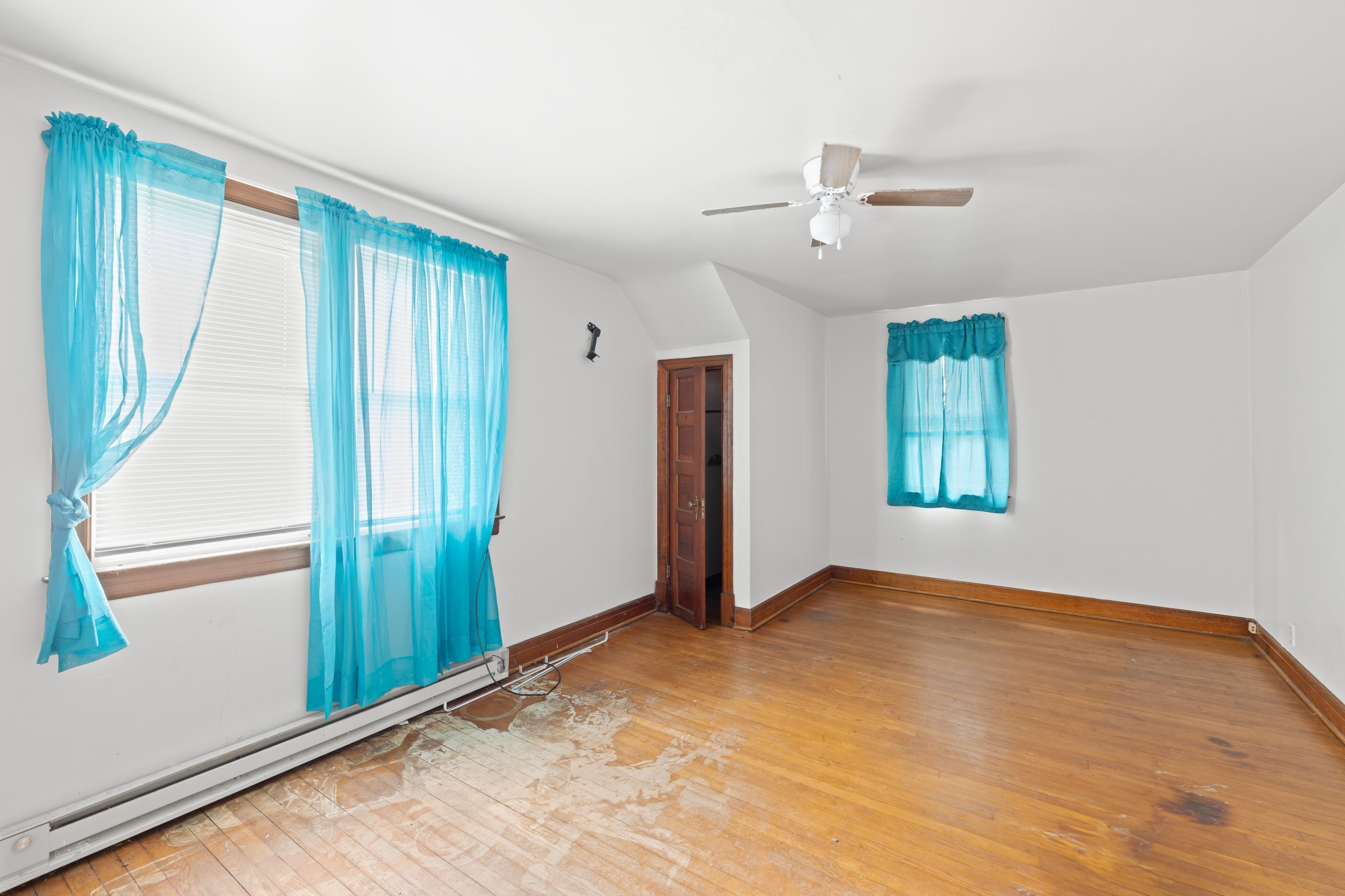 221 CHAPEL RD