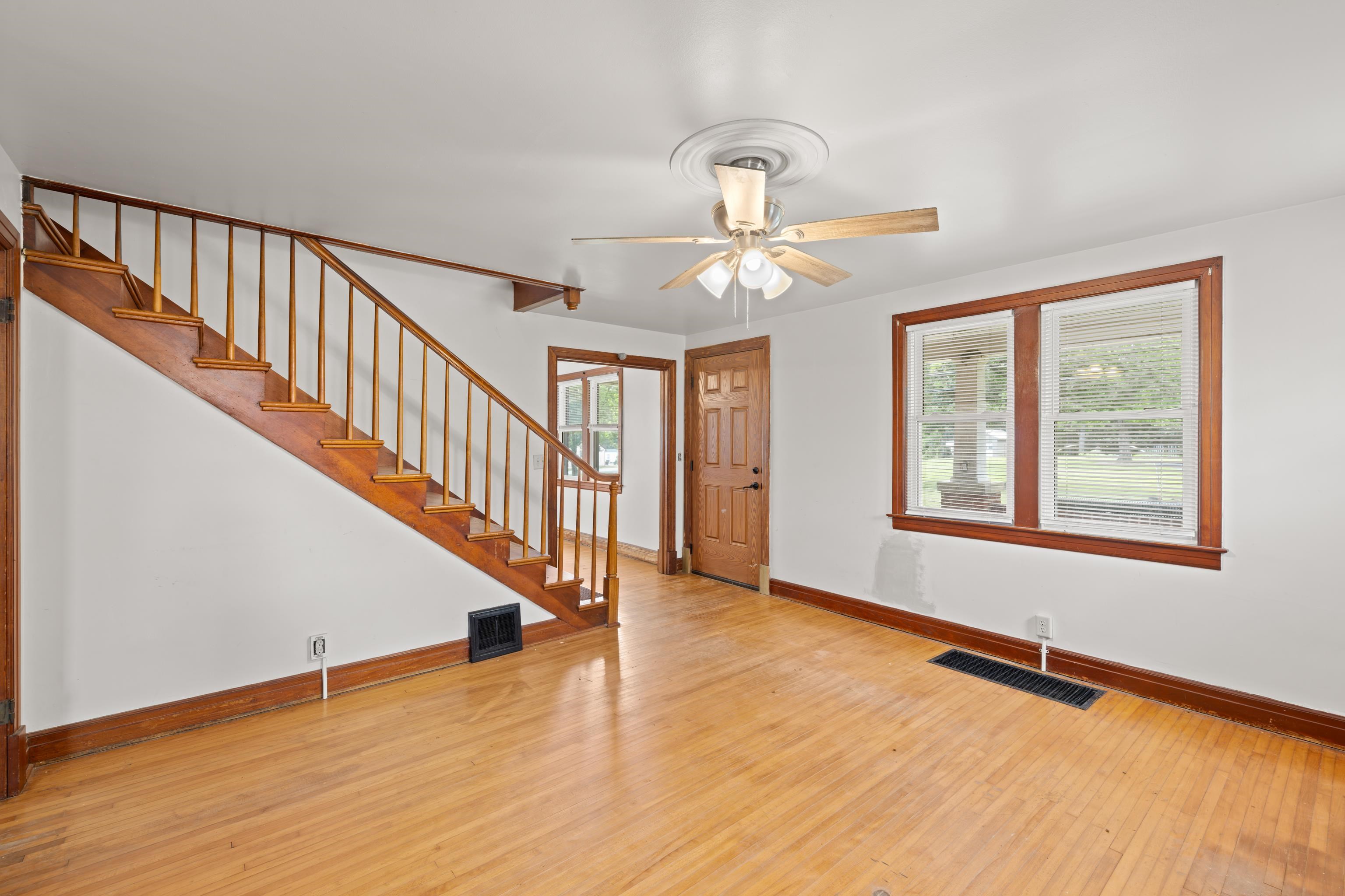 221 CHAPEL RD