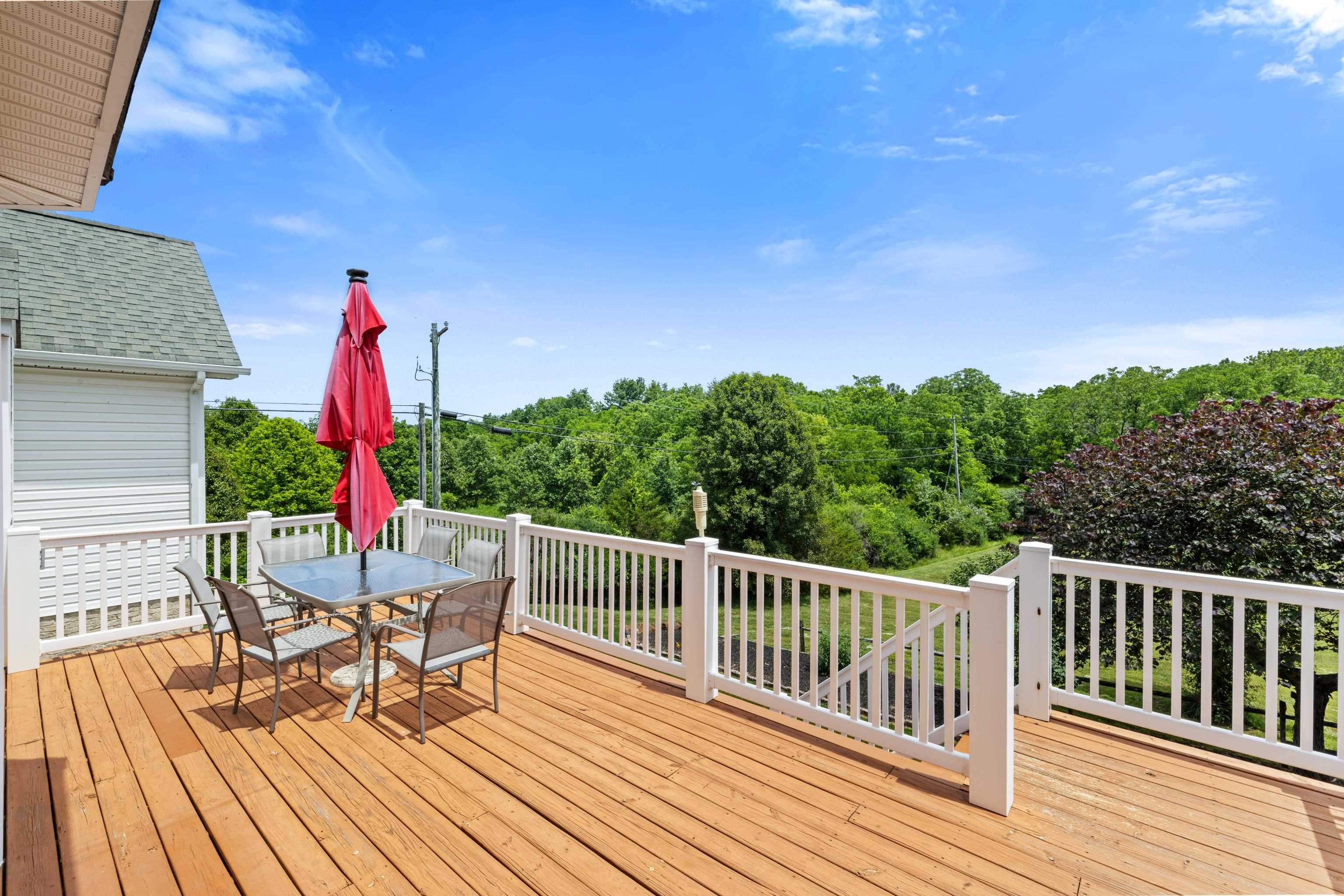 287 KENSINGTON DR