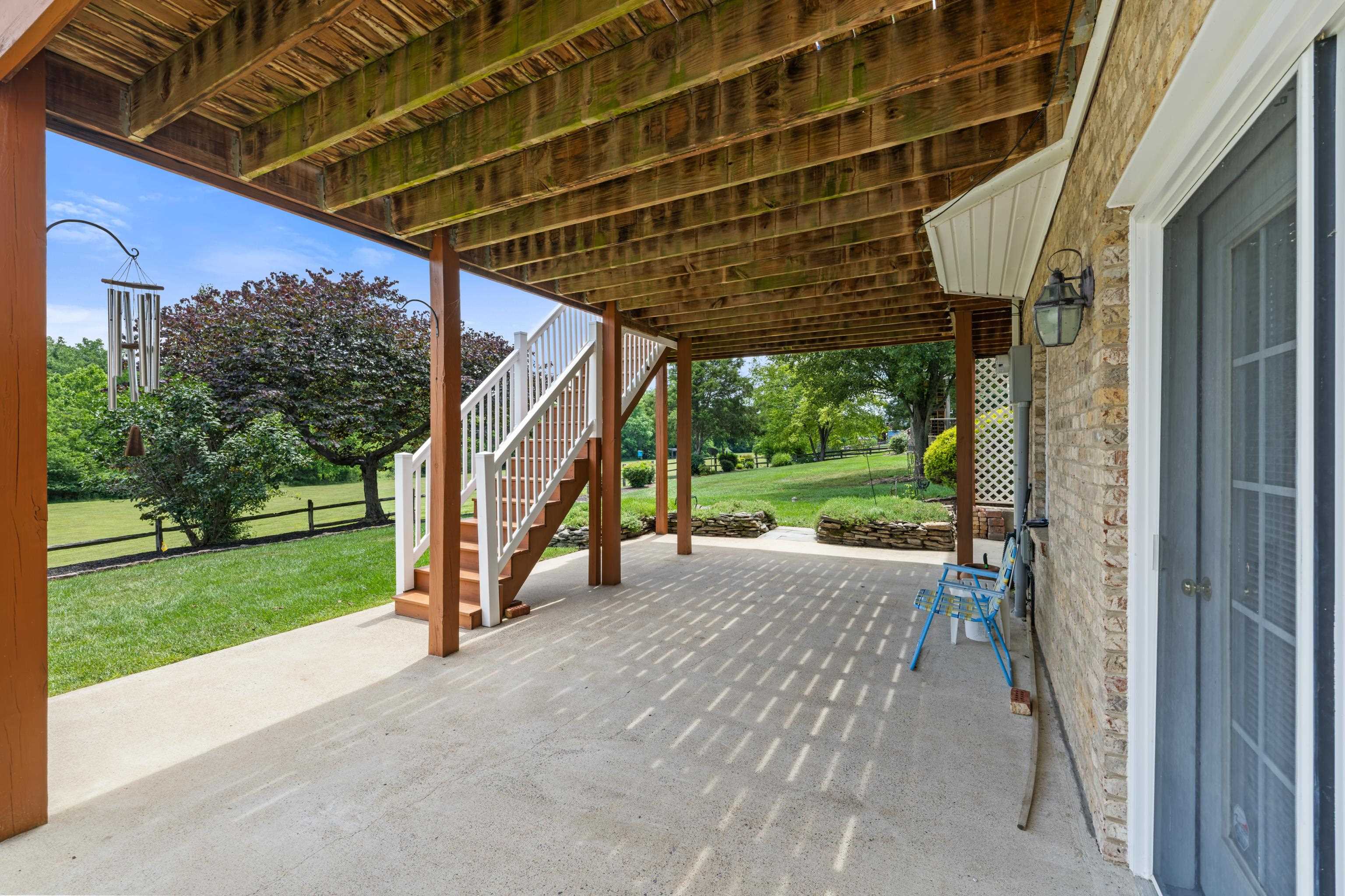 287 KENSINGTON DR