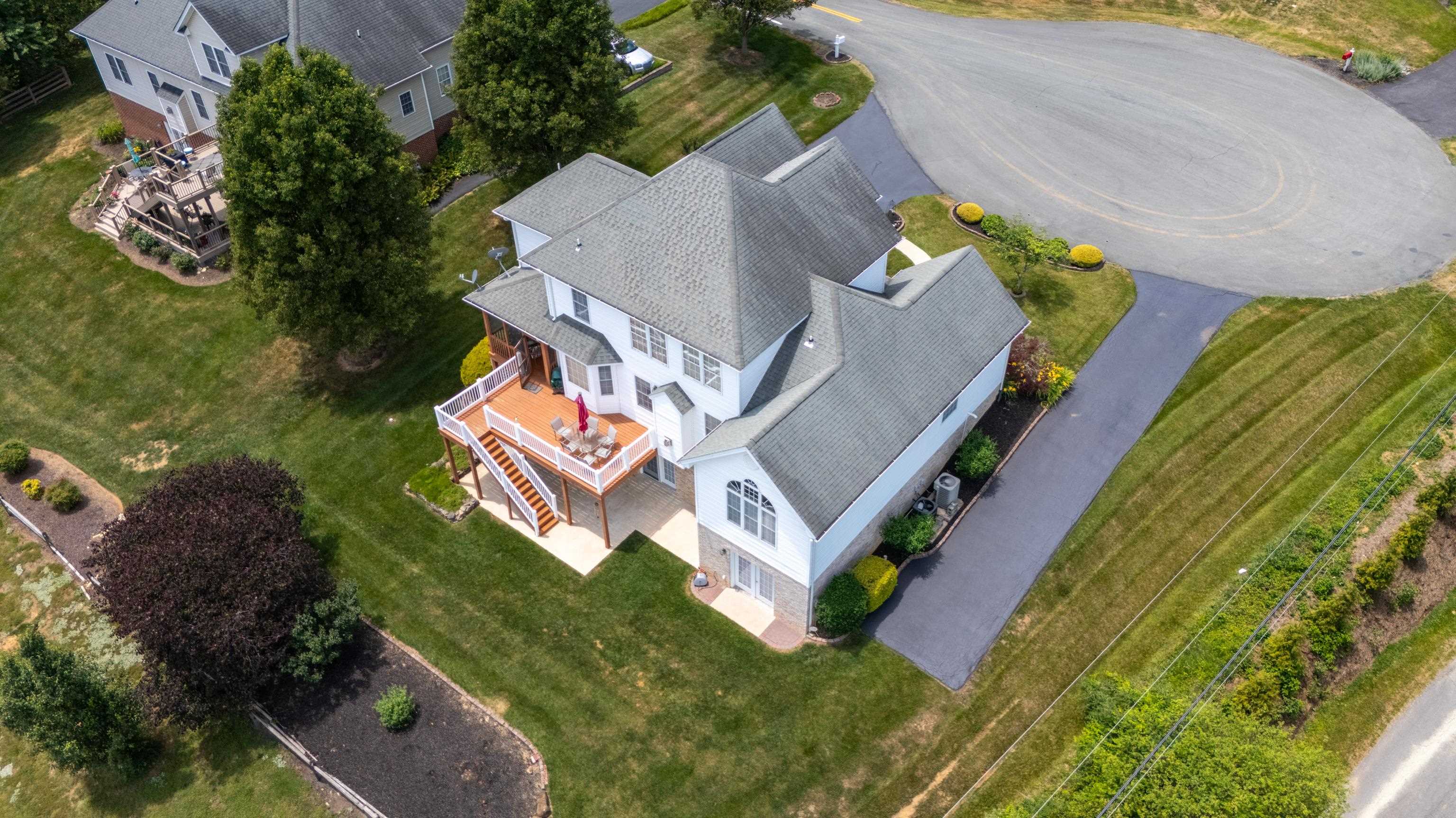 287 KENSINGTON DR