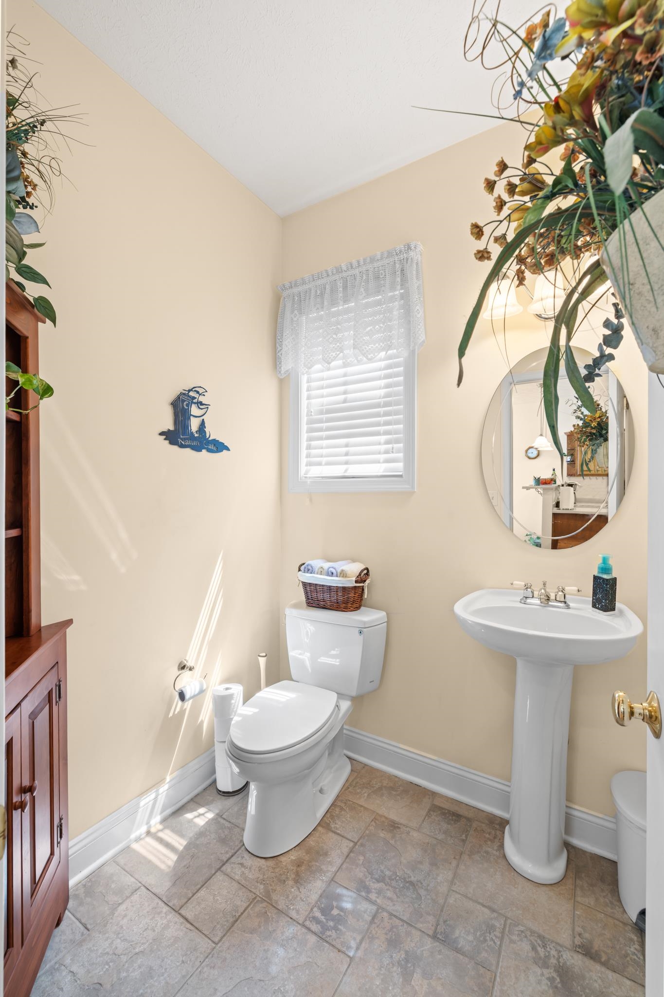 287 KENSINGTON DR