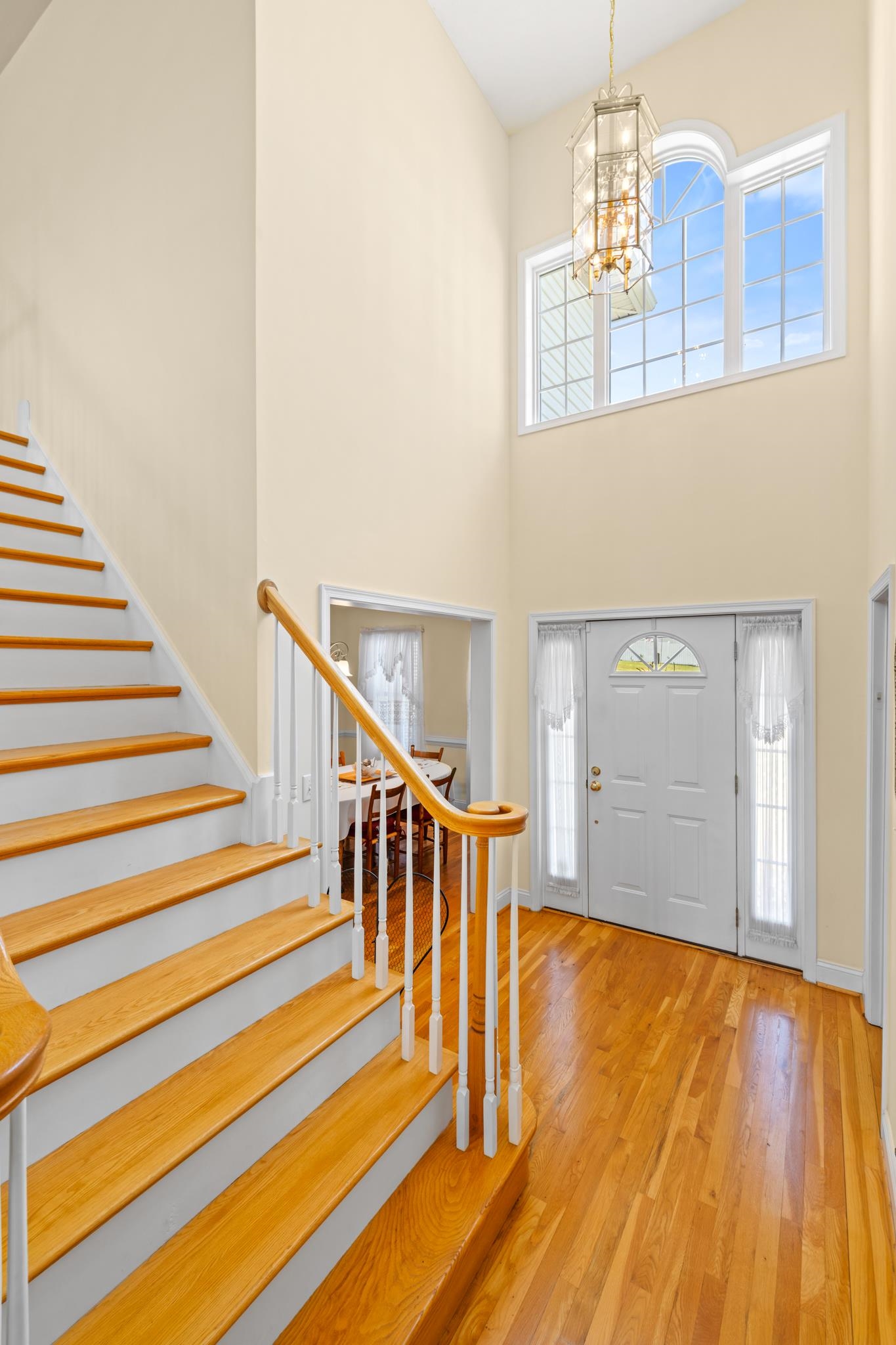 287 KENSINGTON DR