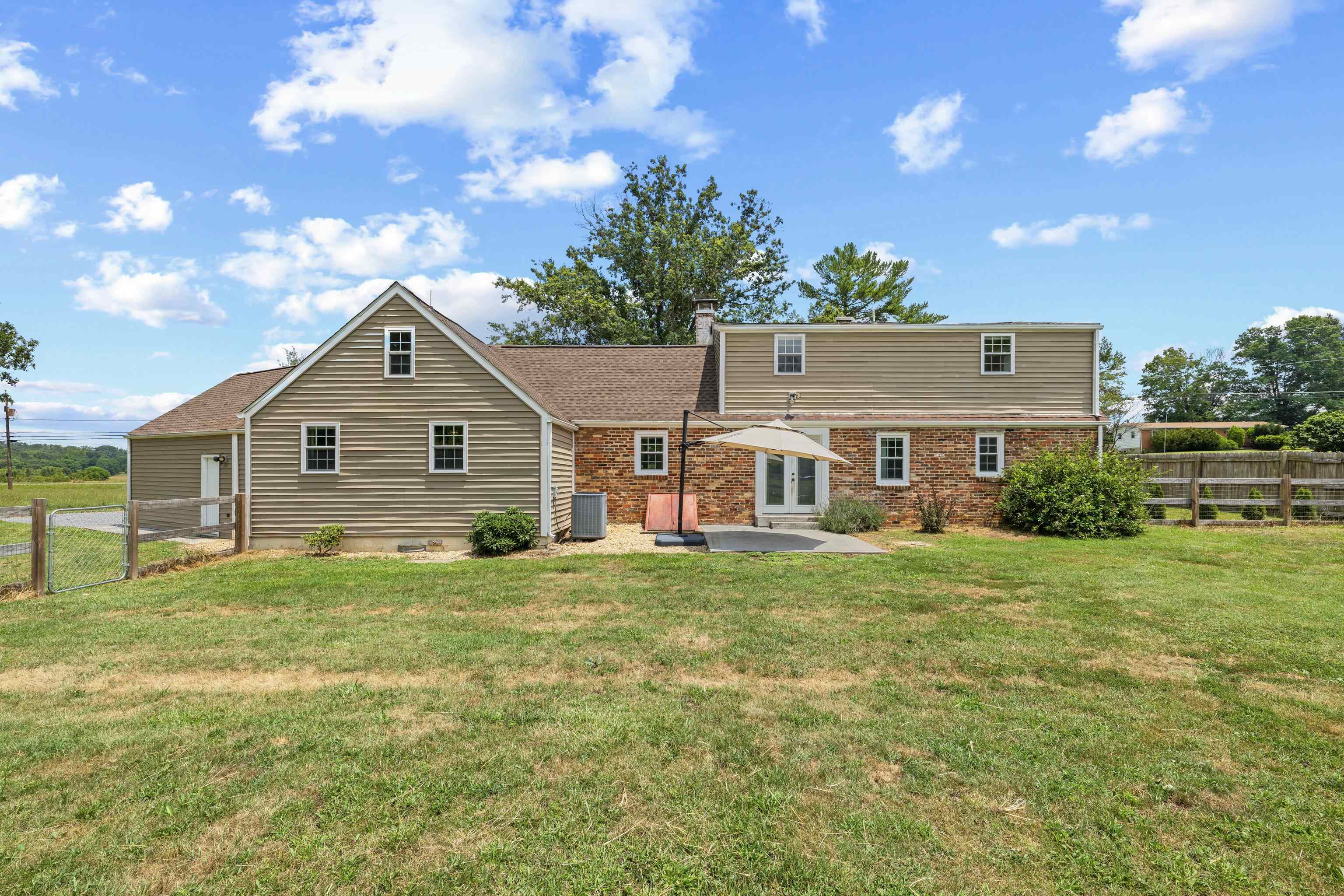 2645 LYNDHURST RD