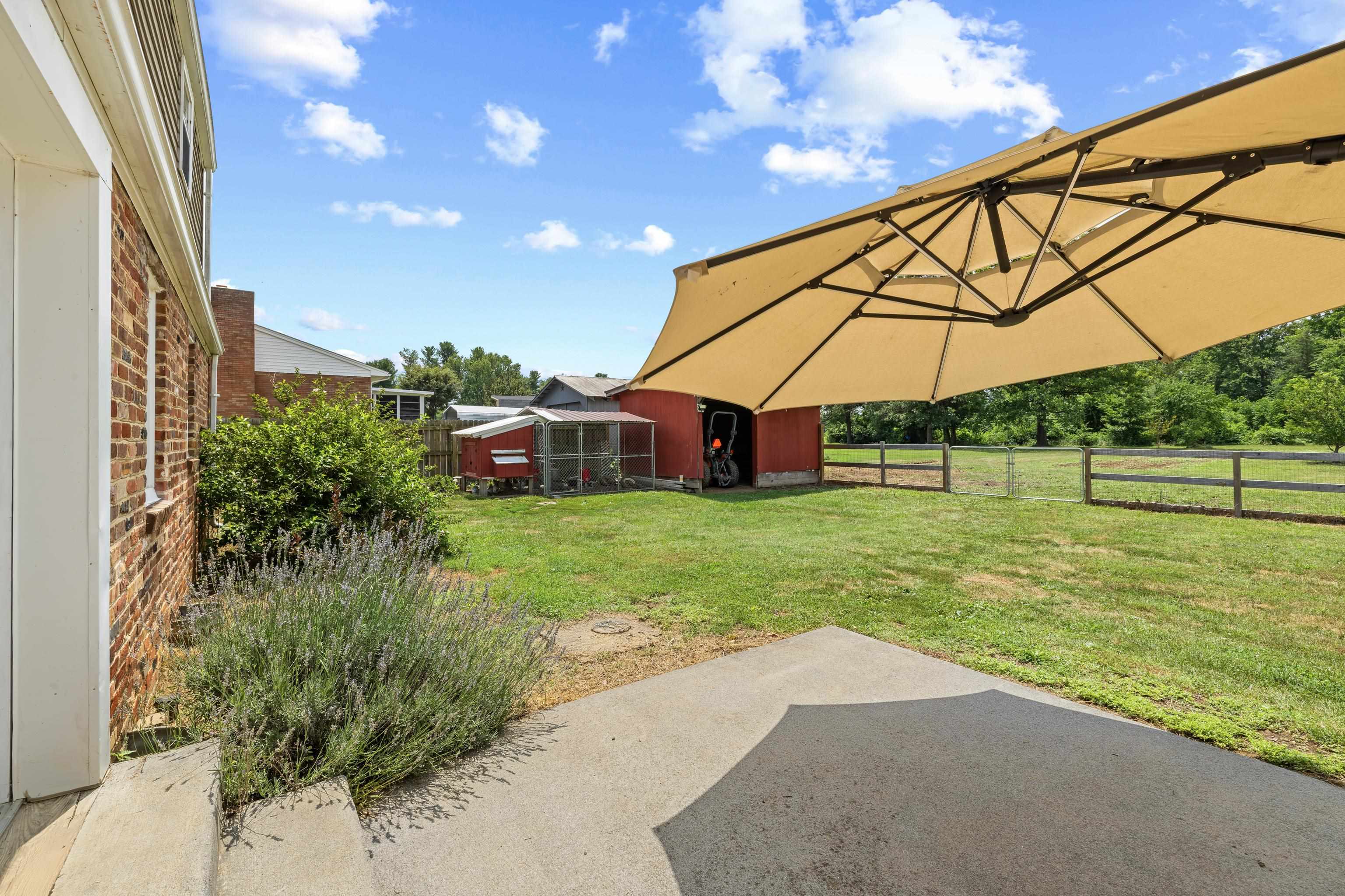 2645 LYNDHURST RD
