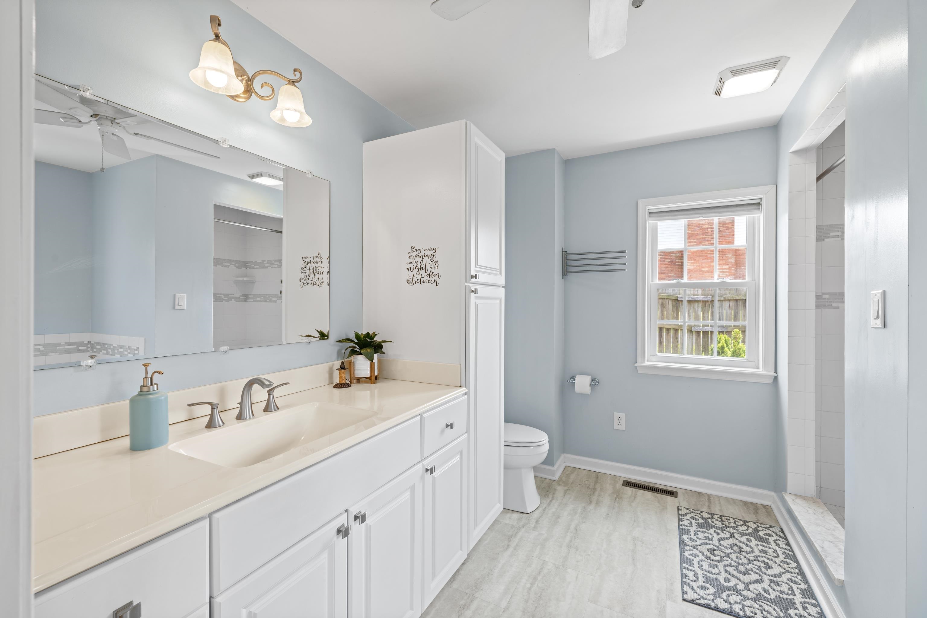 2645 LYNDHURST RD