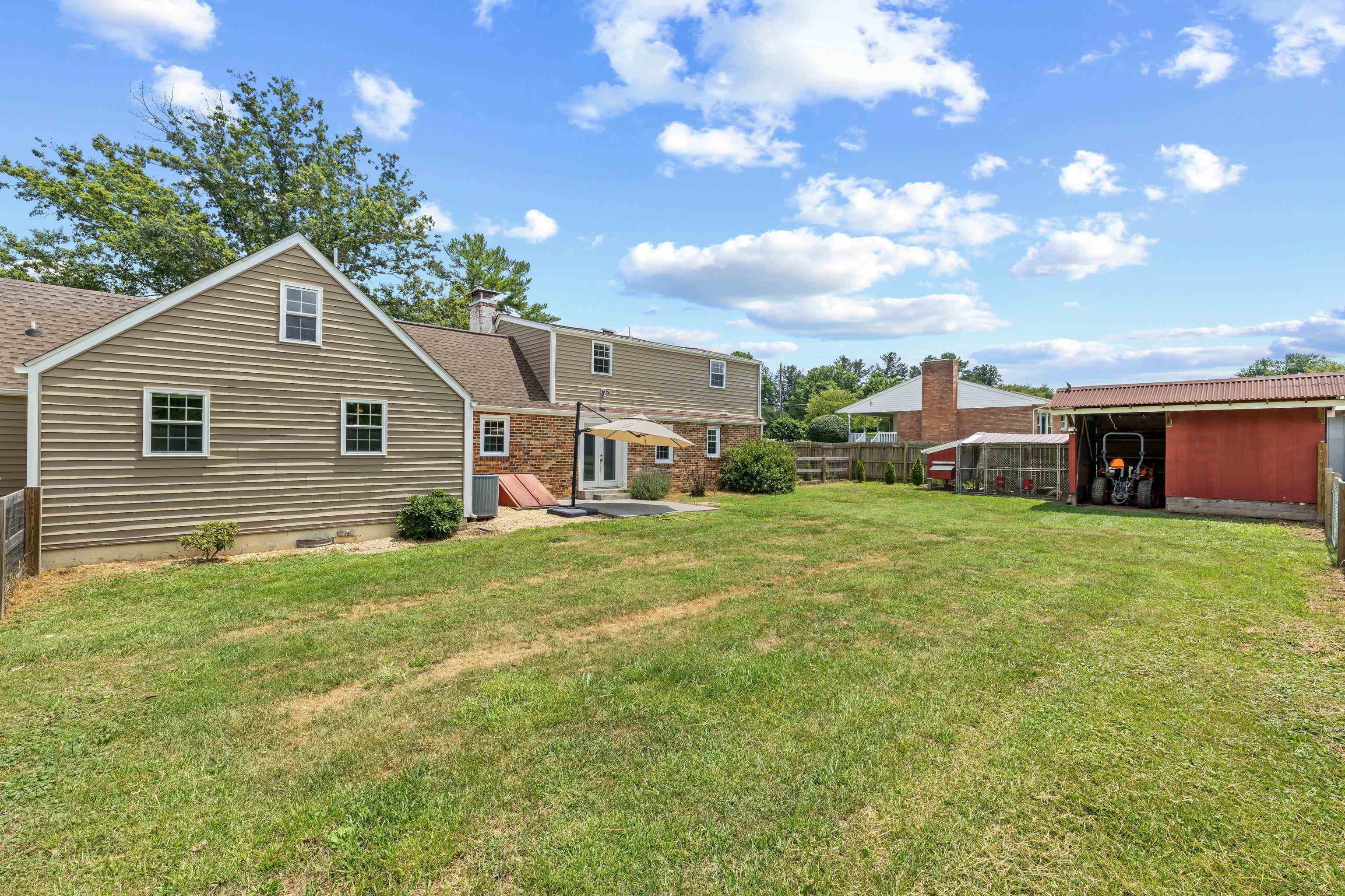 2645 LYNDHURST RD