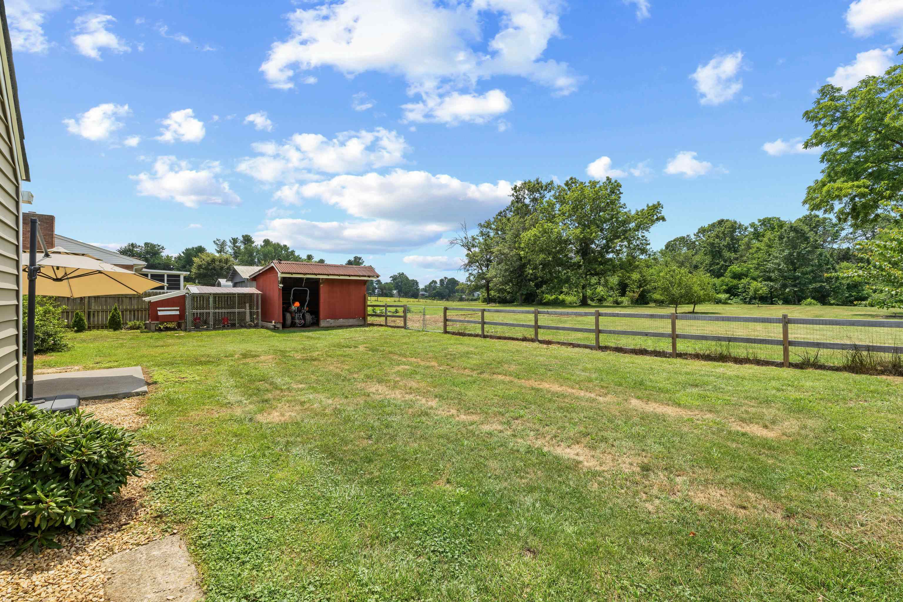 2645 LYNDHURST RD