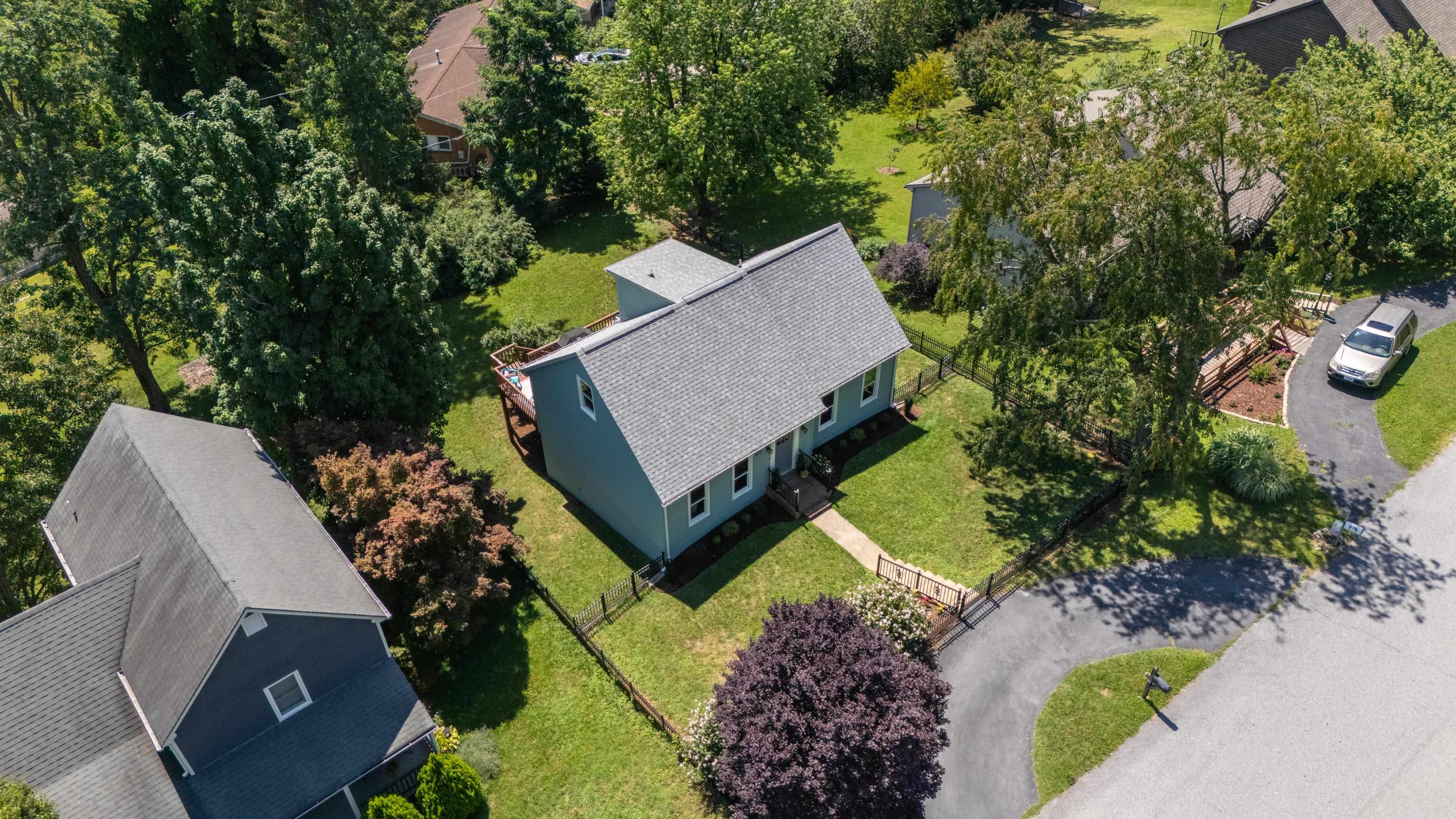 625 ESSEX DR
