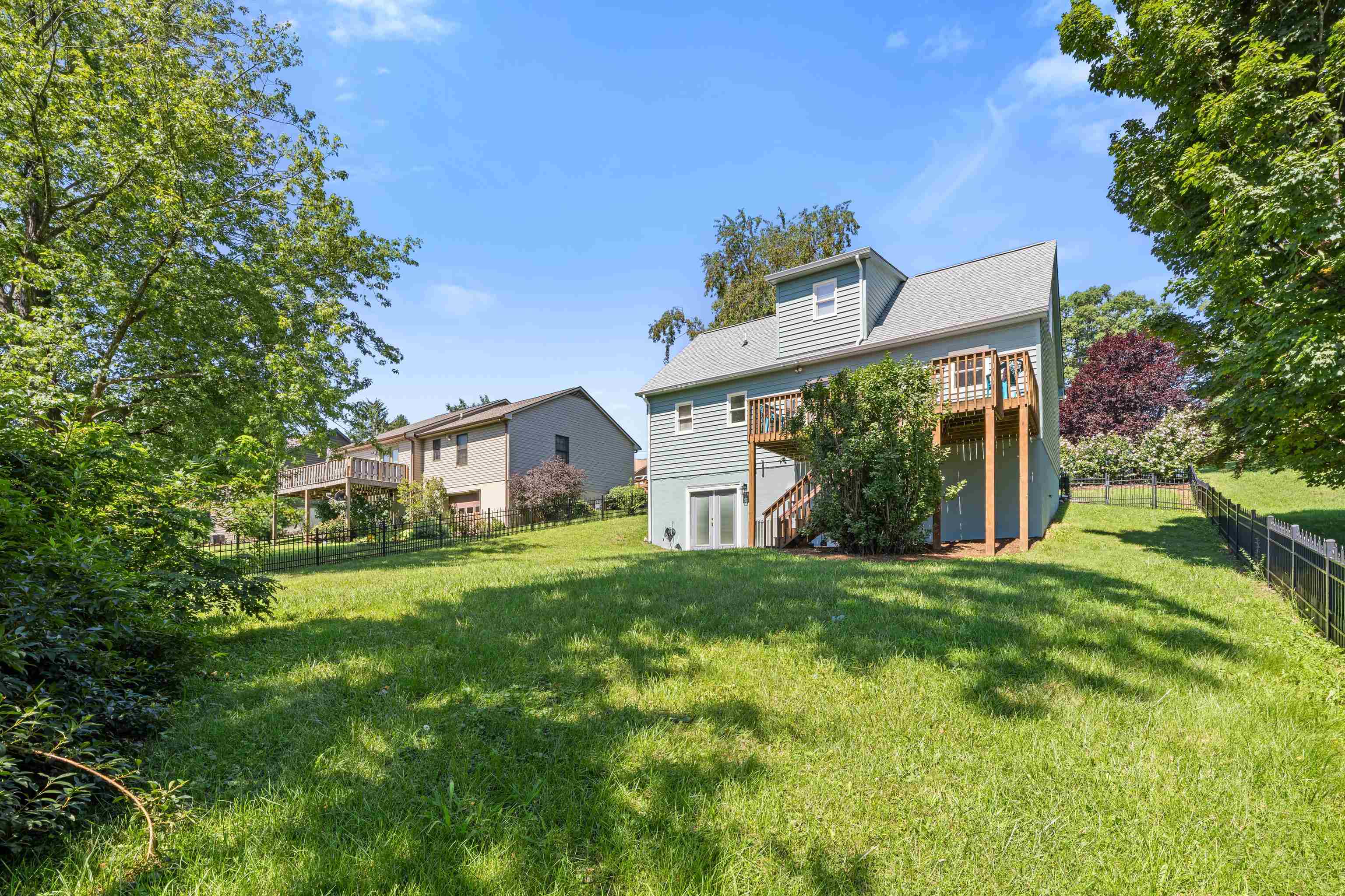 625 ESSEX DR