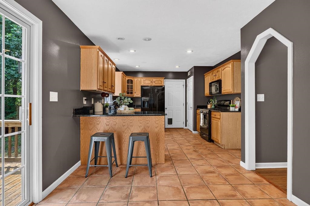 310 ARROWHEAD LN