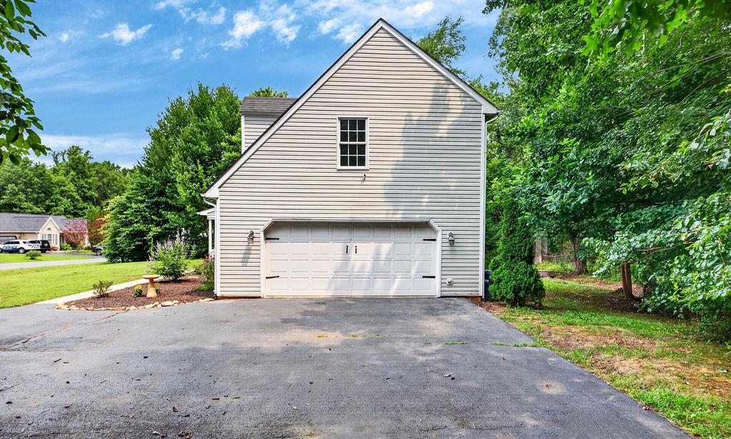 310 ARROWHEAD LN