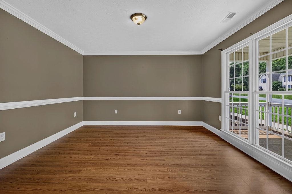 310 ARROWHEAD LN